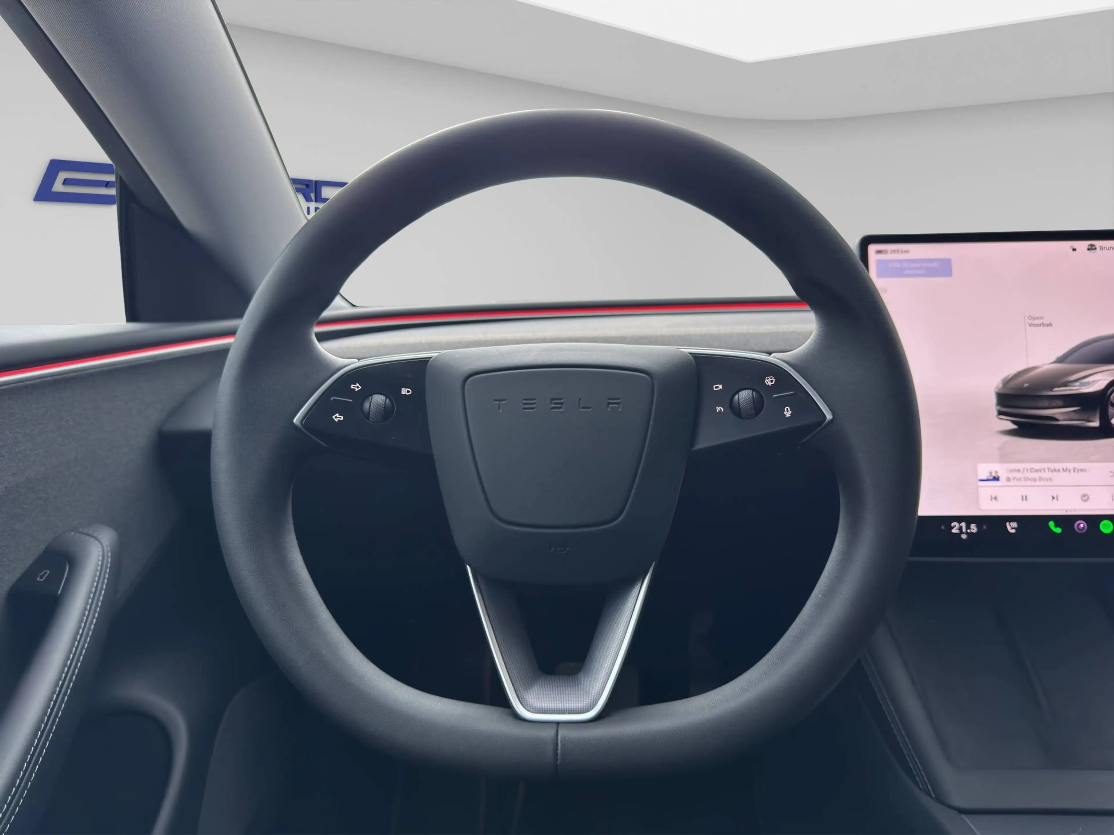 Tesla Model 3 Model 3 Standard Range Highland  *TOWHOOK*MATRIX*HW4** — photo 13