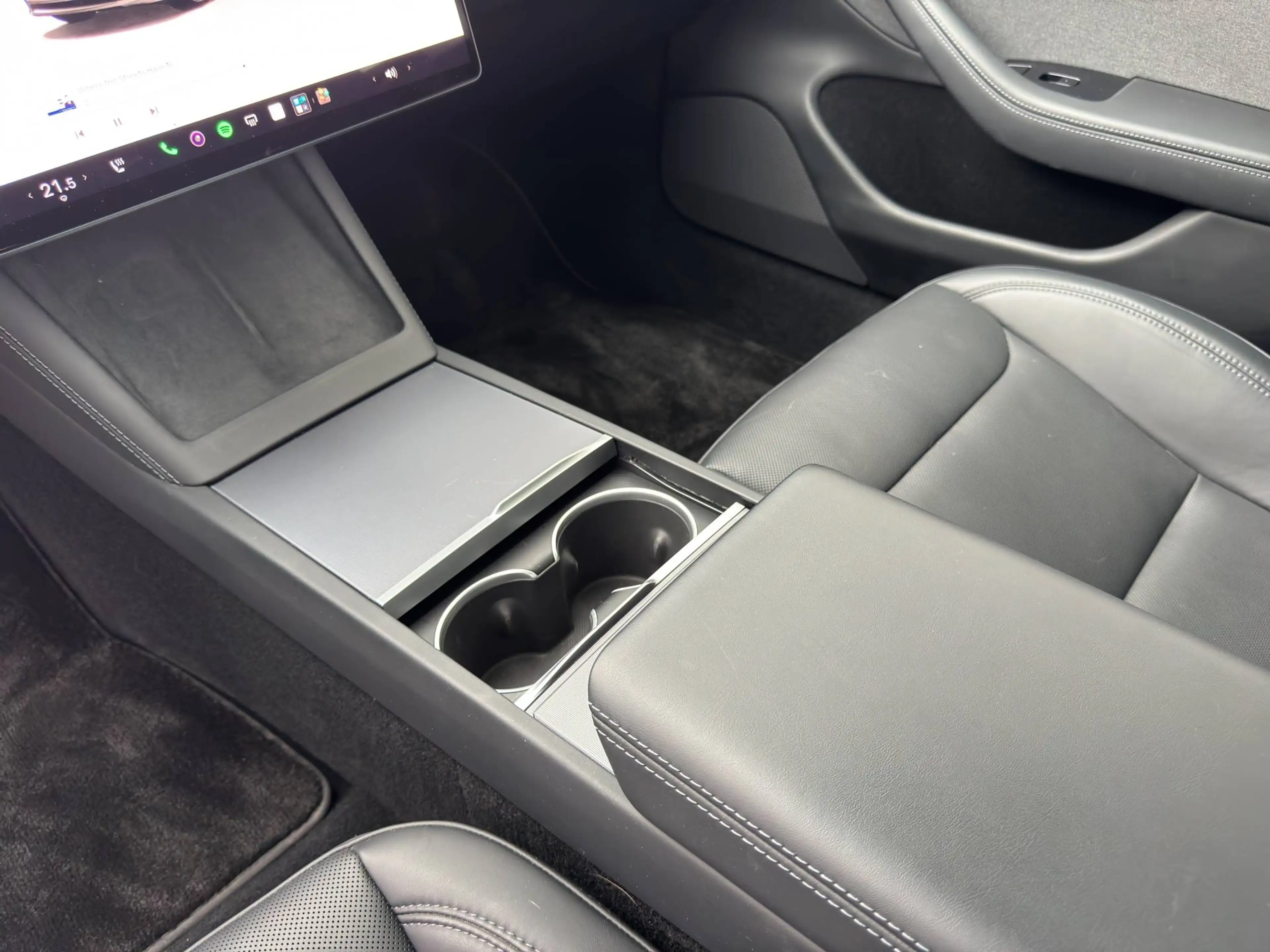 Tesla Model 3 Model 3 Standard Range Highland  *TOWHOOK*MATRIX*HW4** — photo 15