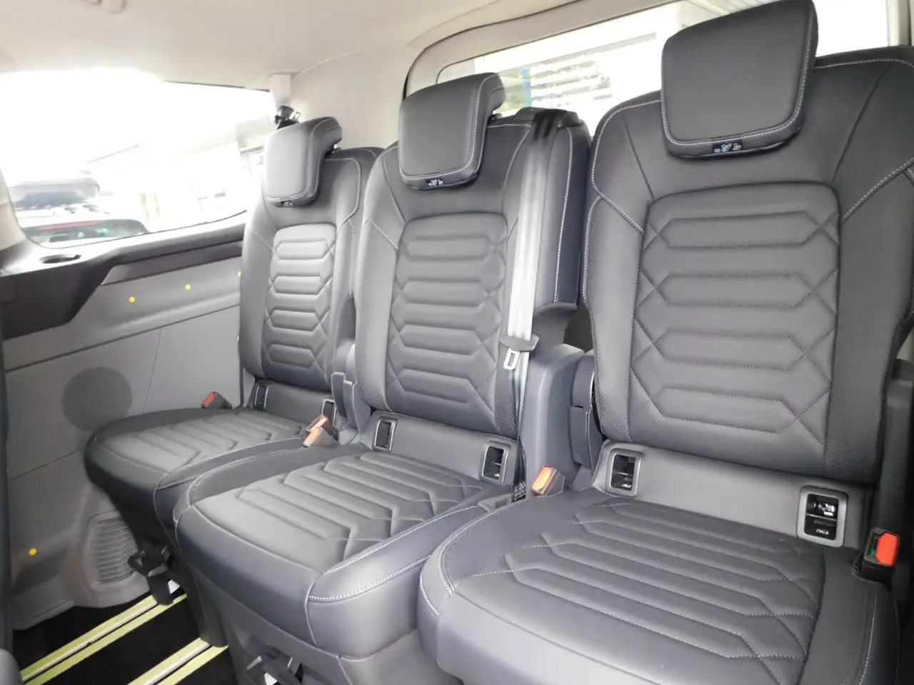 Ford Tourneo Custom 2026 — фото 13