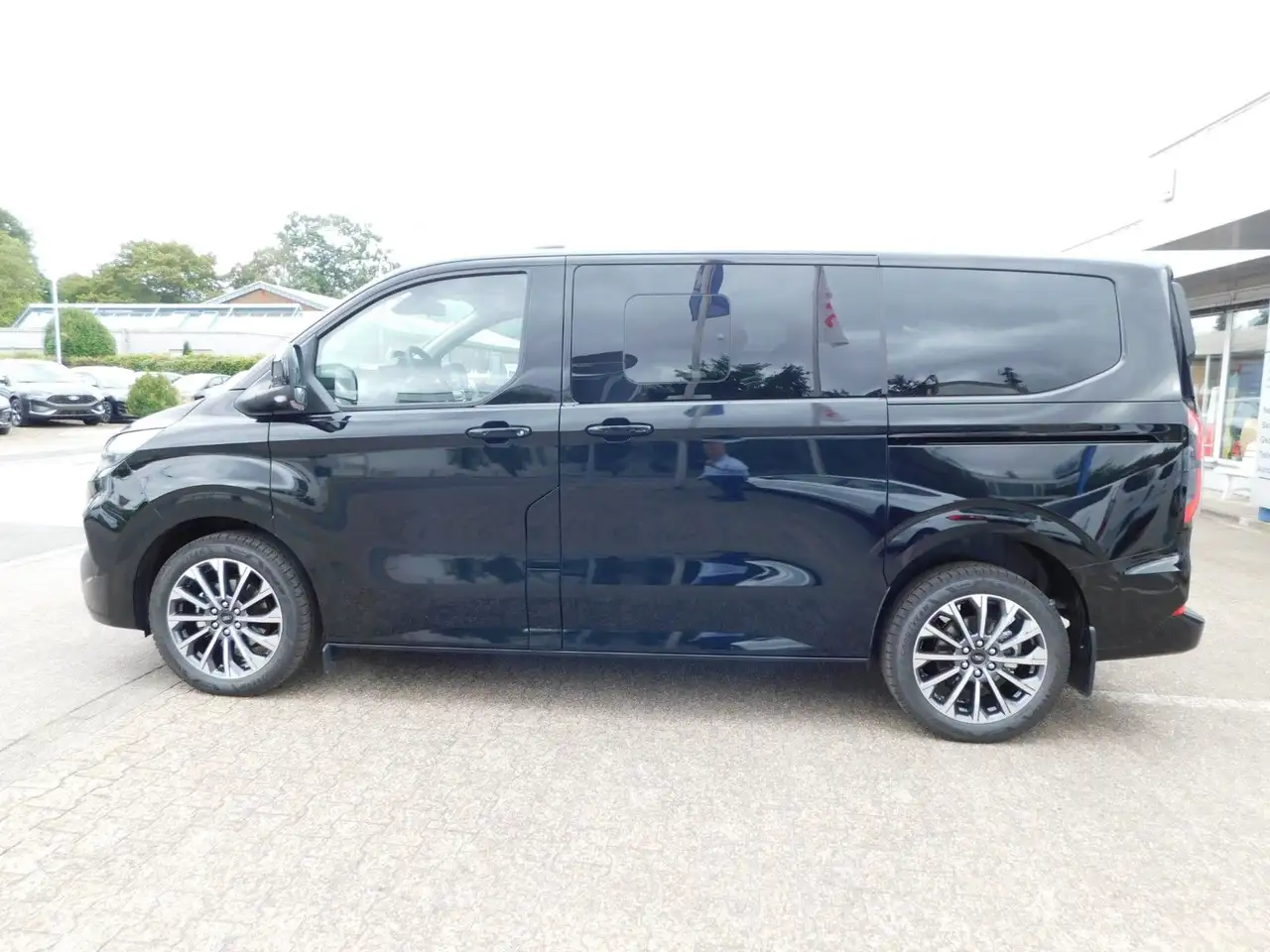 Ford Tourneo Custom 2026 — фото 10