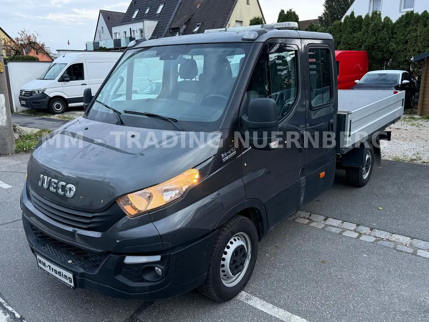 Iveco DAILY 35-210-DOKA-PRITSCHE-AUTOM-KLIMAAUT.-NAVI- Grau - 1