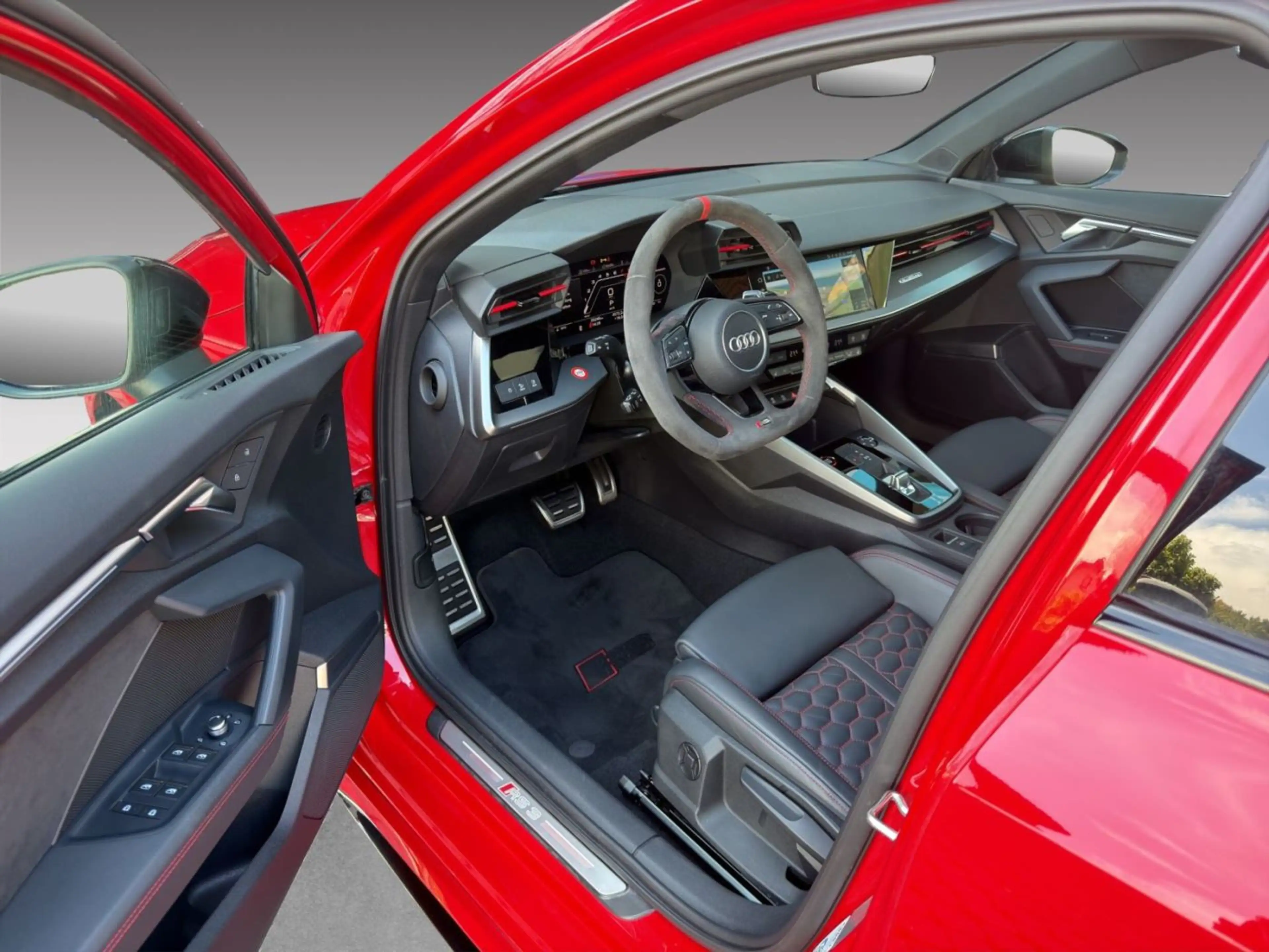 Audi RS3 A3 Sportback 2.5 TFSI Quattro / Keramisch / Pano / — photo 2