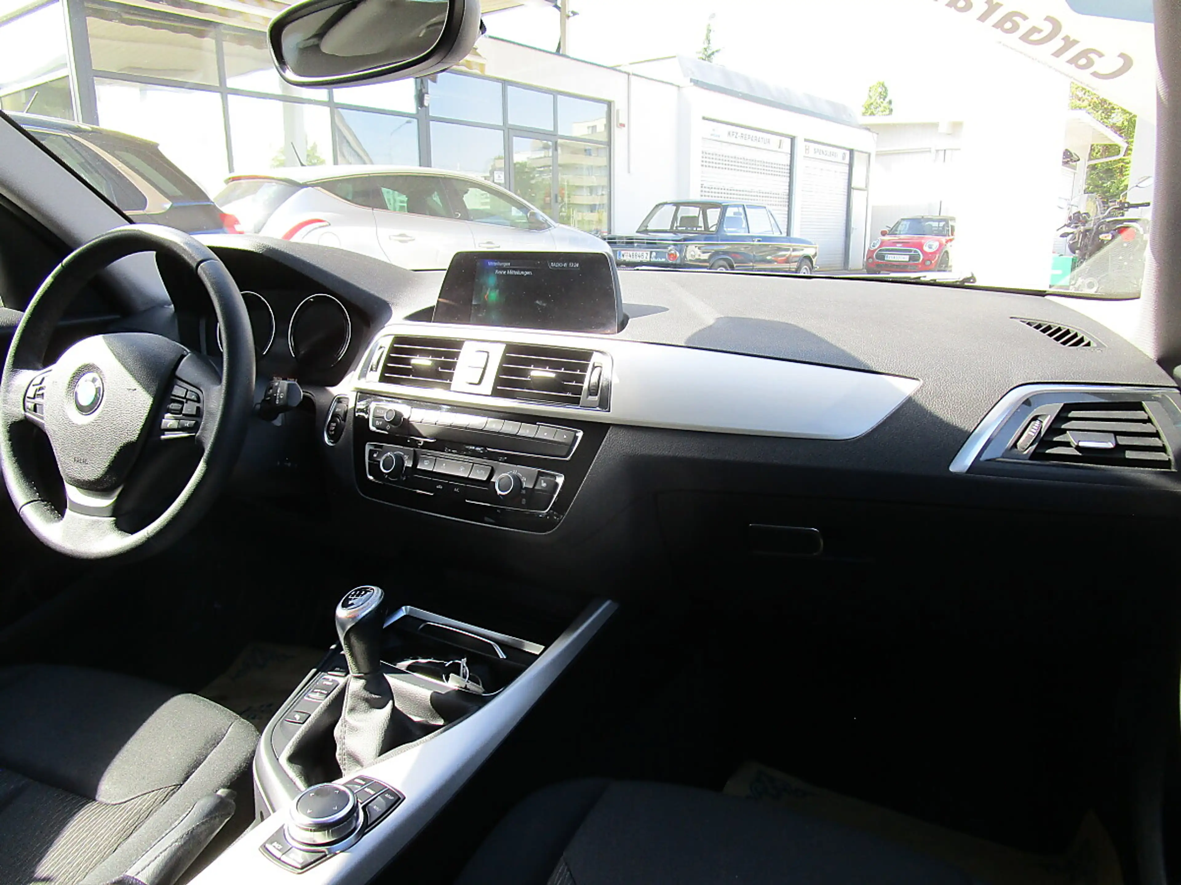 BMW 116 d Advantage — photo 9