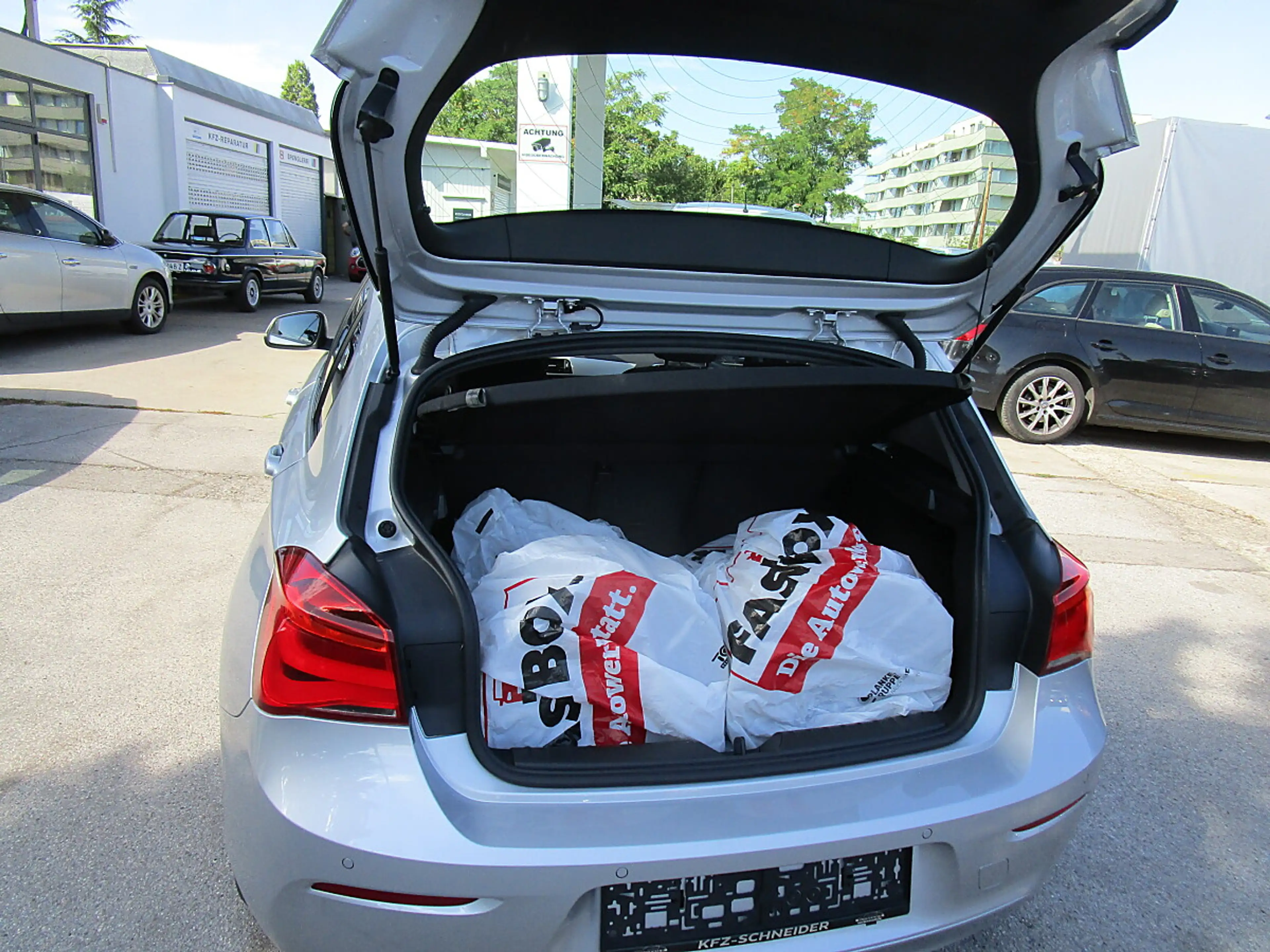 BMW 116 d Advantage — photo 13