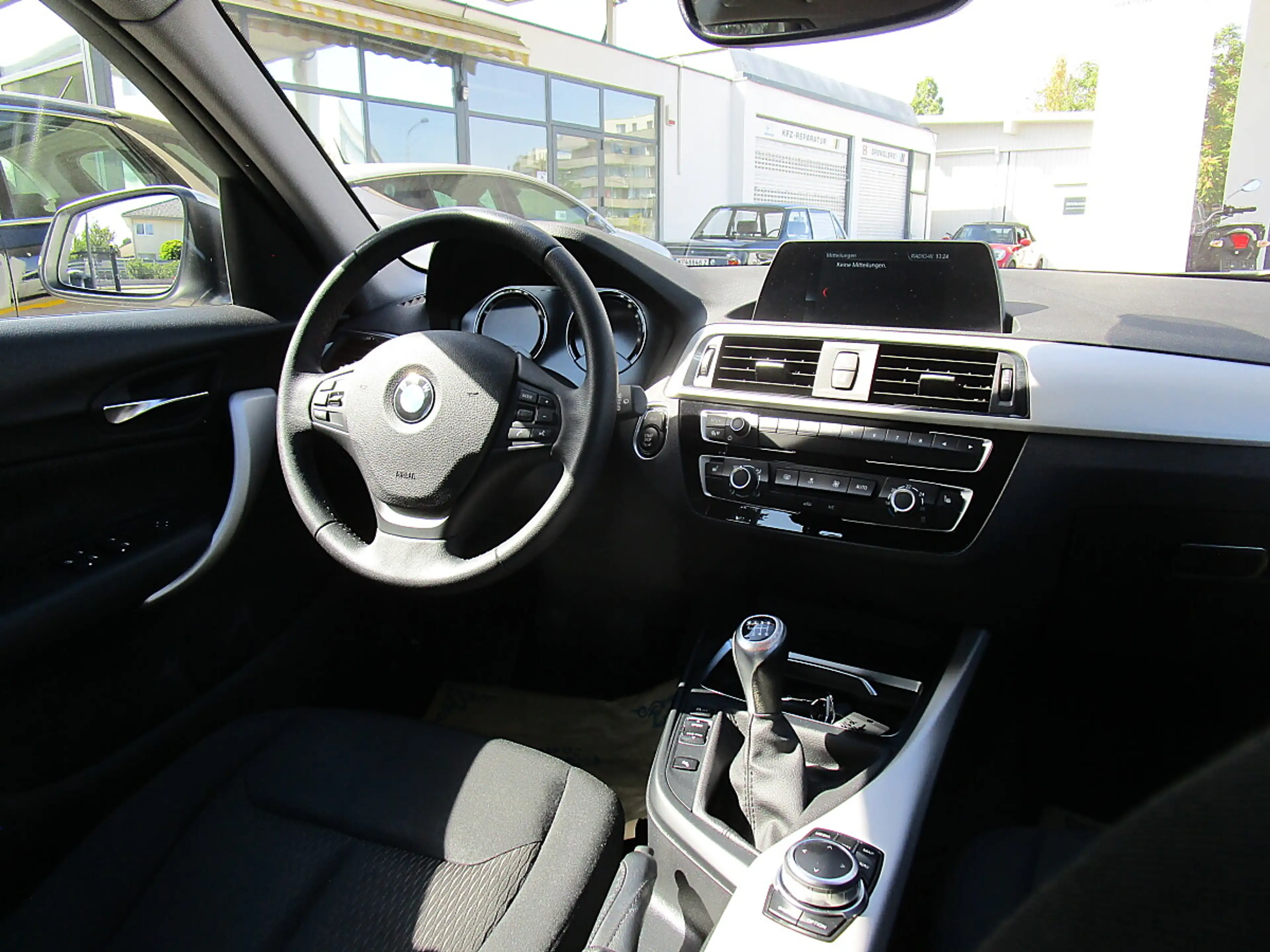 BMW 116 d Advantage — photo 10