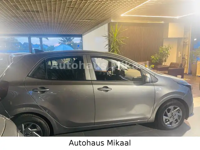 Kia Picanto view 7