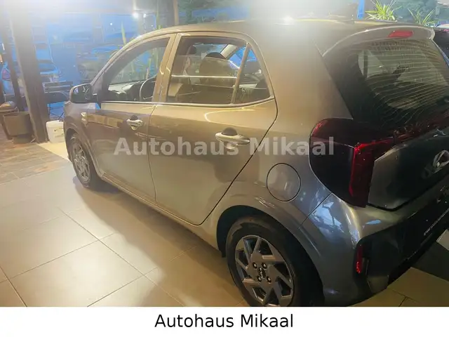 Kia Picanto view 6