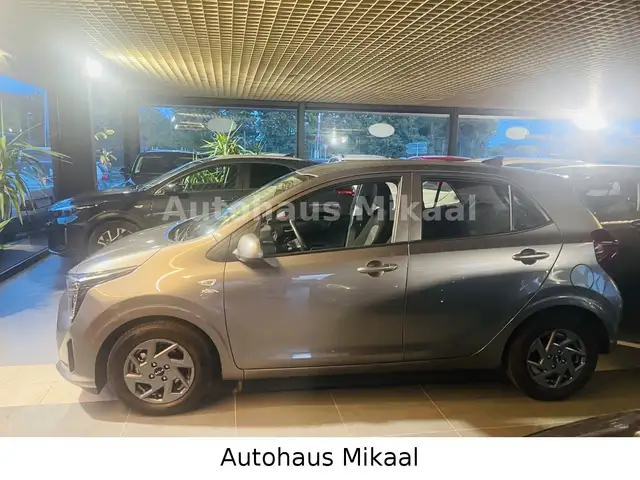 Kia Picanto view 5