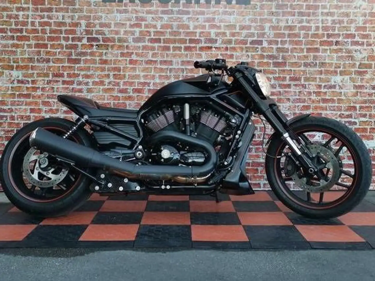 Harley-Davidson Night Rod Black - 2