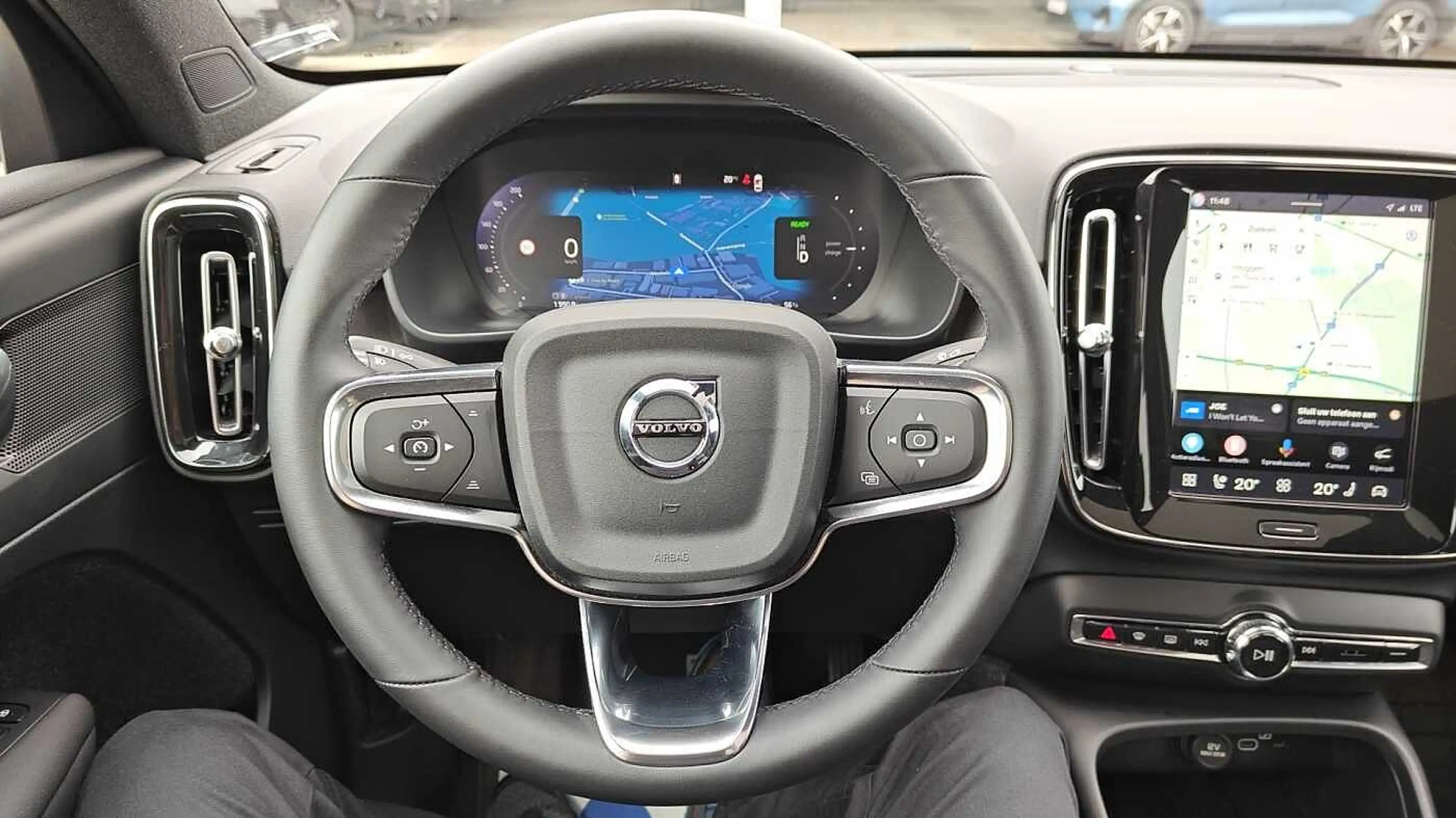 Volvo C40 Recharge Core, Single Motor Extended Range, Elektr — photo 11