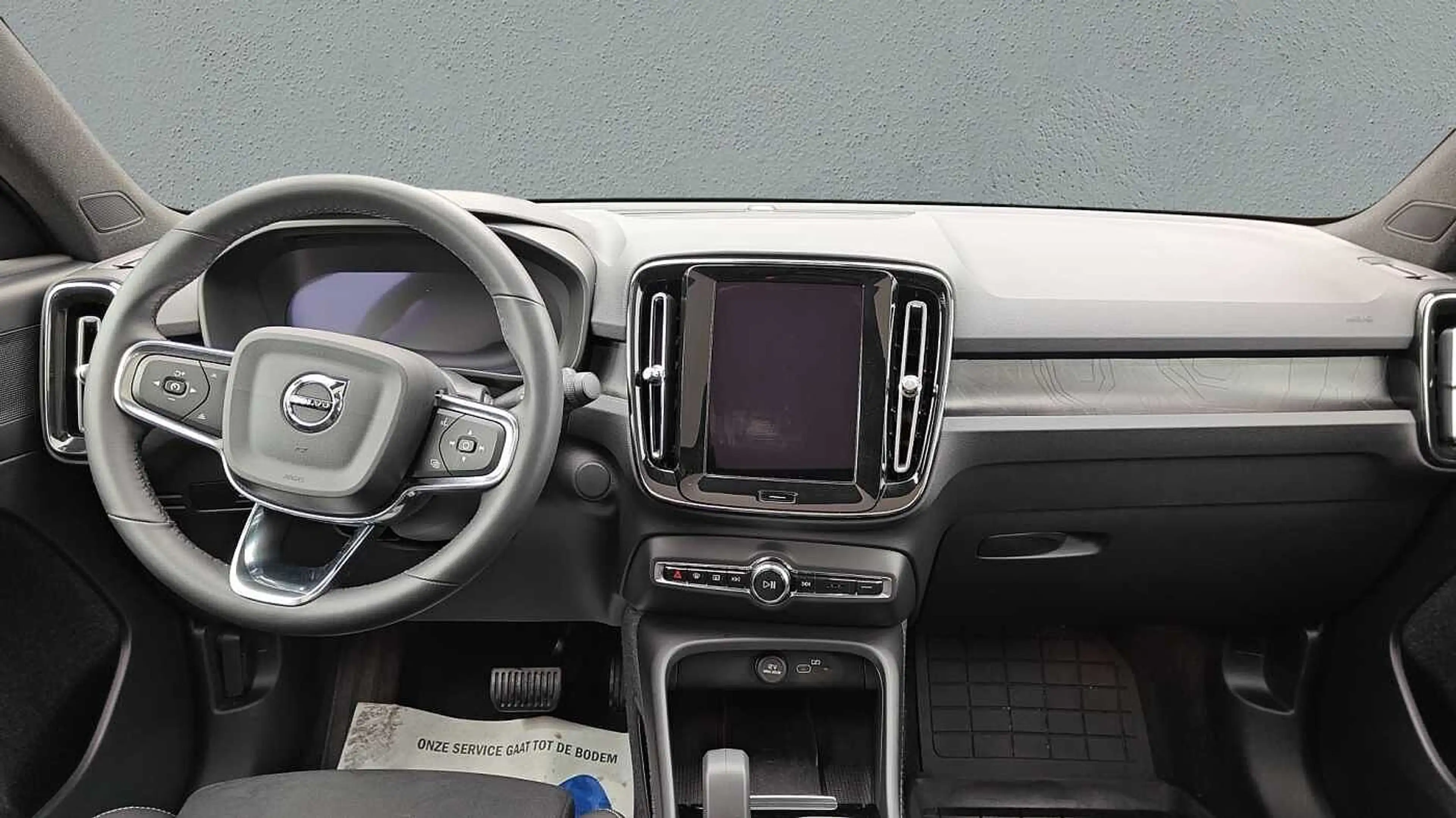 Volvo C40 Recharge Core, Single Motor Extended Range, Elektr — photo 6