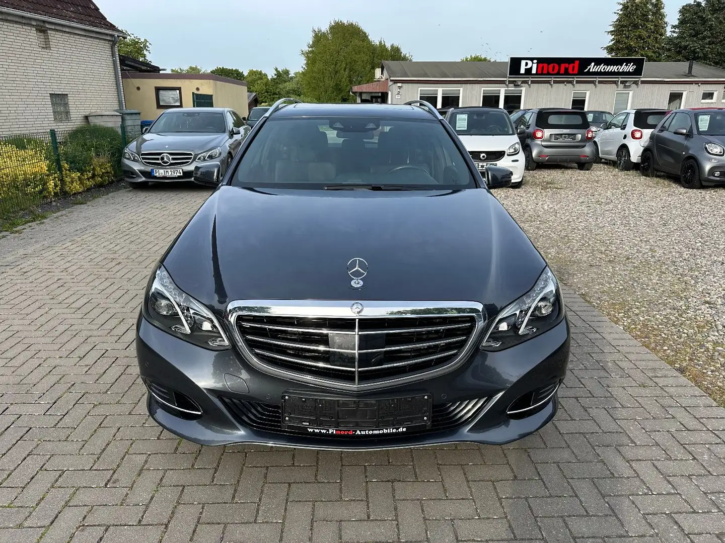 Mercedes-Benz E 350 T/D 9G-MEMORY-LED-NAVI-H&K-KAM-S.DACH-DTR+ Gris - 2