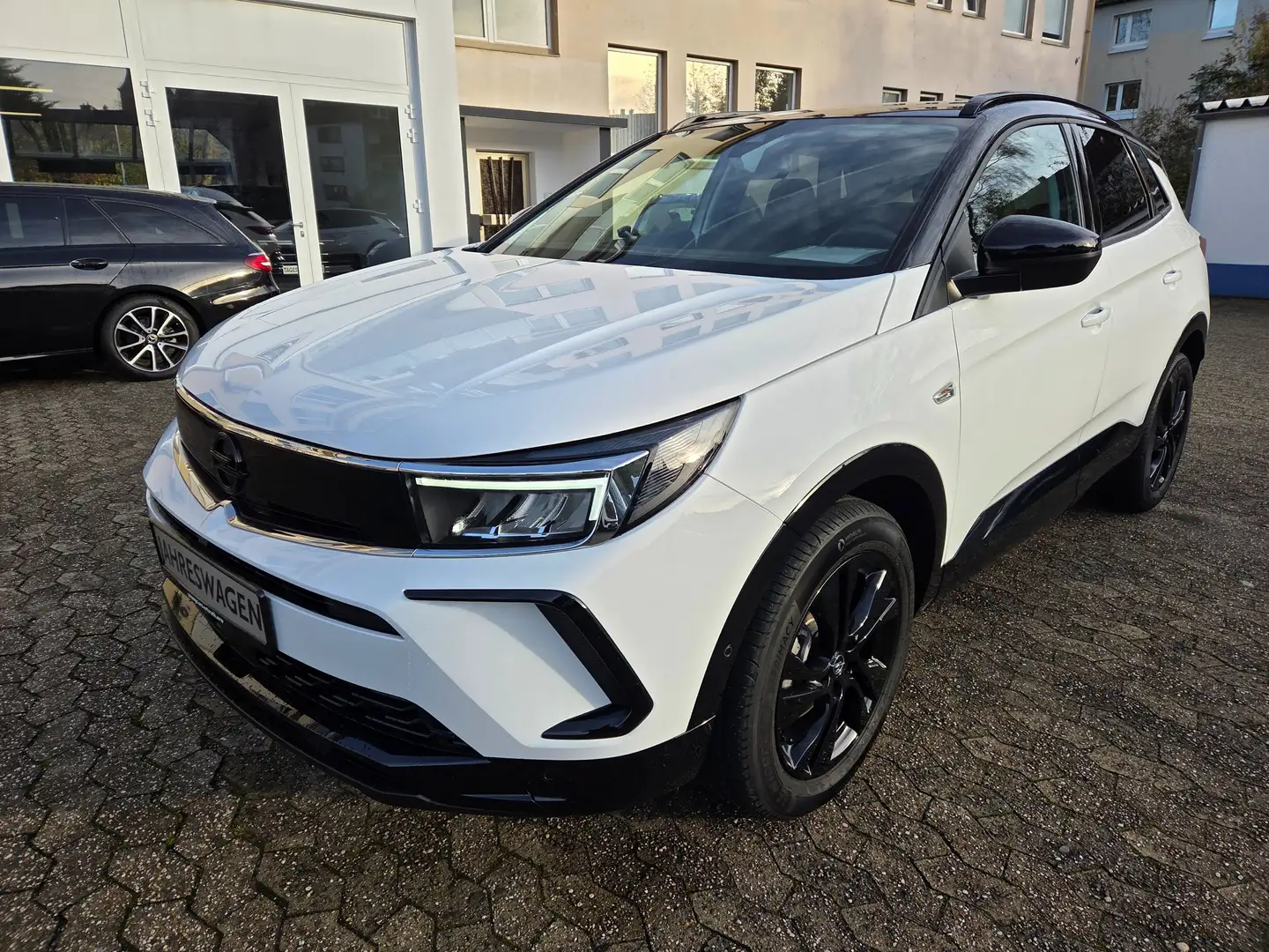 Opel Grandland X 1.2 GS Line AUTOM. ACC LED NAVI WiPa - 1