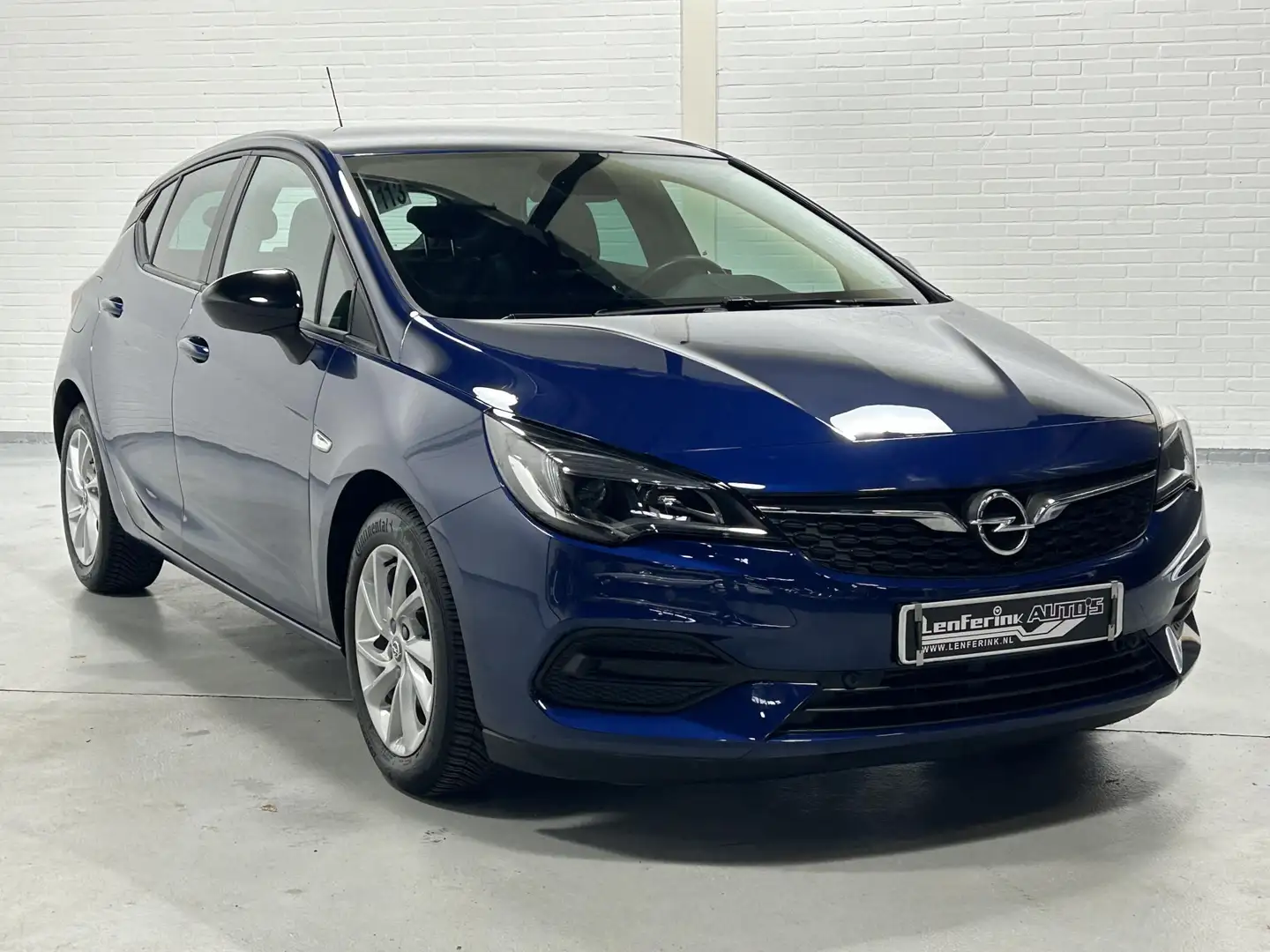 Opel Astra 1.2 Edition Stoel- en stuurverwarming Navi PDC v+a Blue - 2