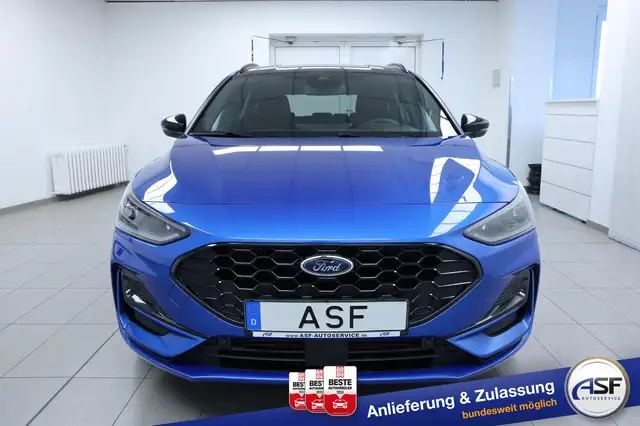 Ford Focus view 3