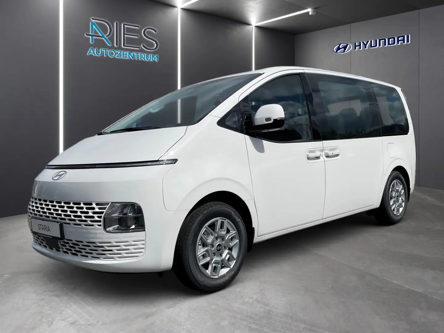 Hyundai STARIA 1.6 T-GDI 2WD Trend *9-Sitze*Navi*el.Heck Bianco - 1