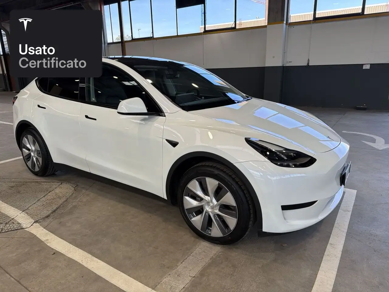 2024 Tesla Model Y Rear-Wheel Drive, photograph 12