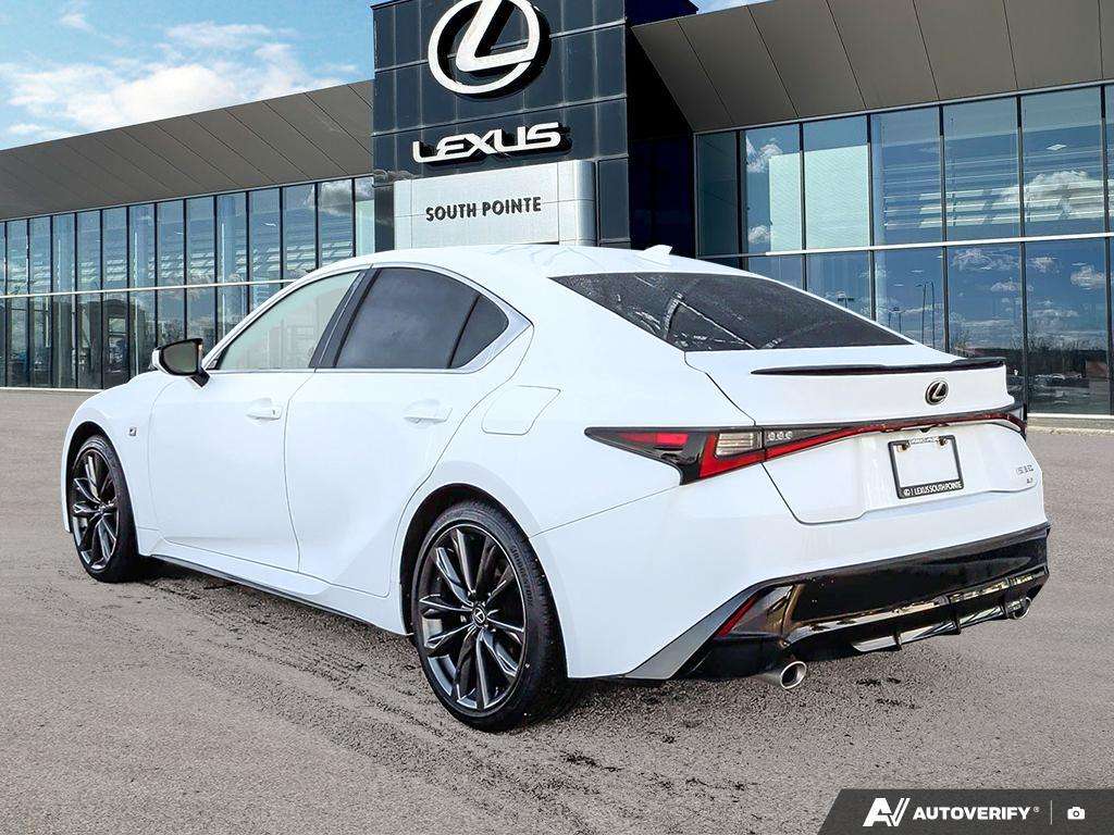 2023 Lexus IS Sedan