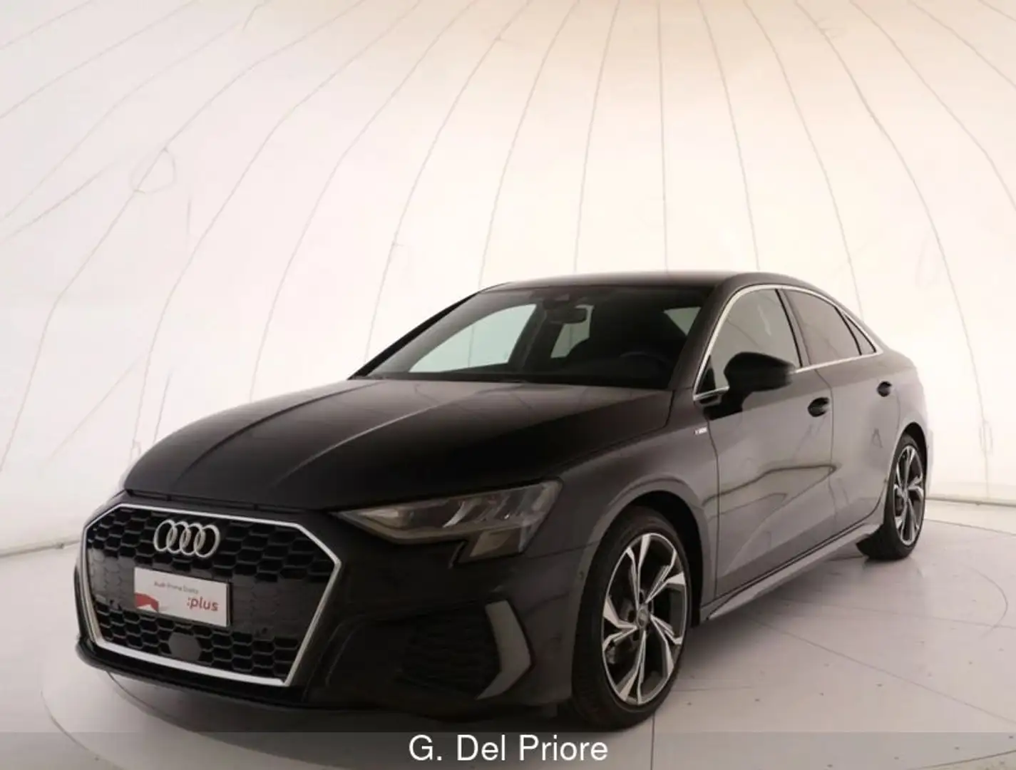 Audi A3 Sedan 30 TFSI S line edition Noir - 1
