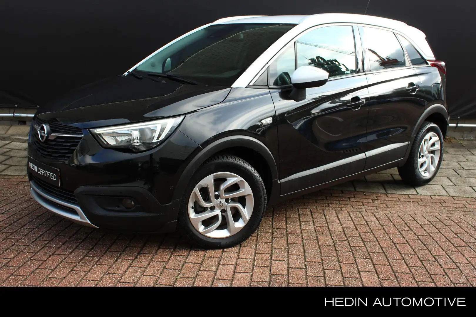 Opel Crossland X 1.2 Turbo Innovation Zwart - 1