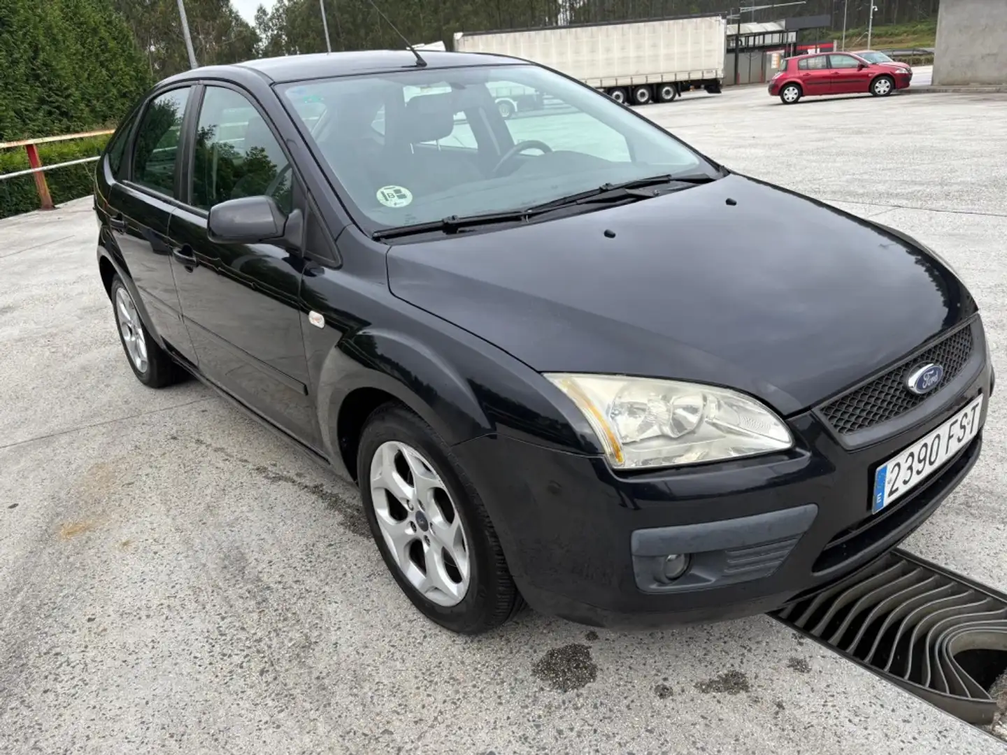 Ford Focus 1.8TDCI Trend Zwart - 2
