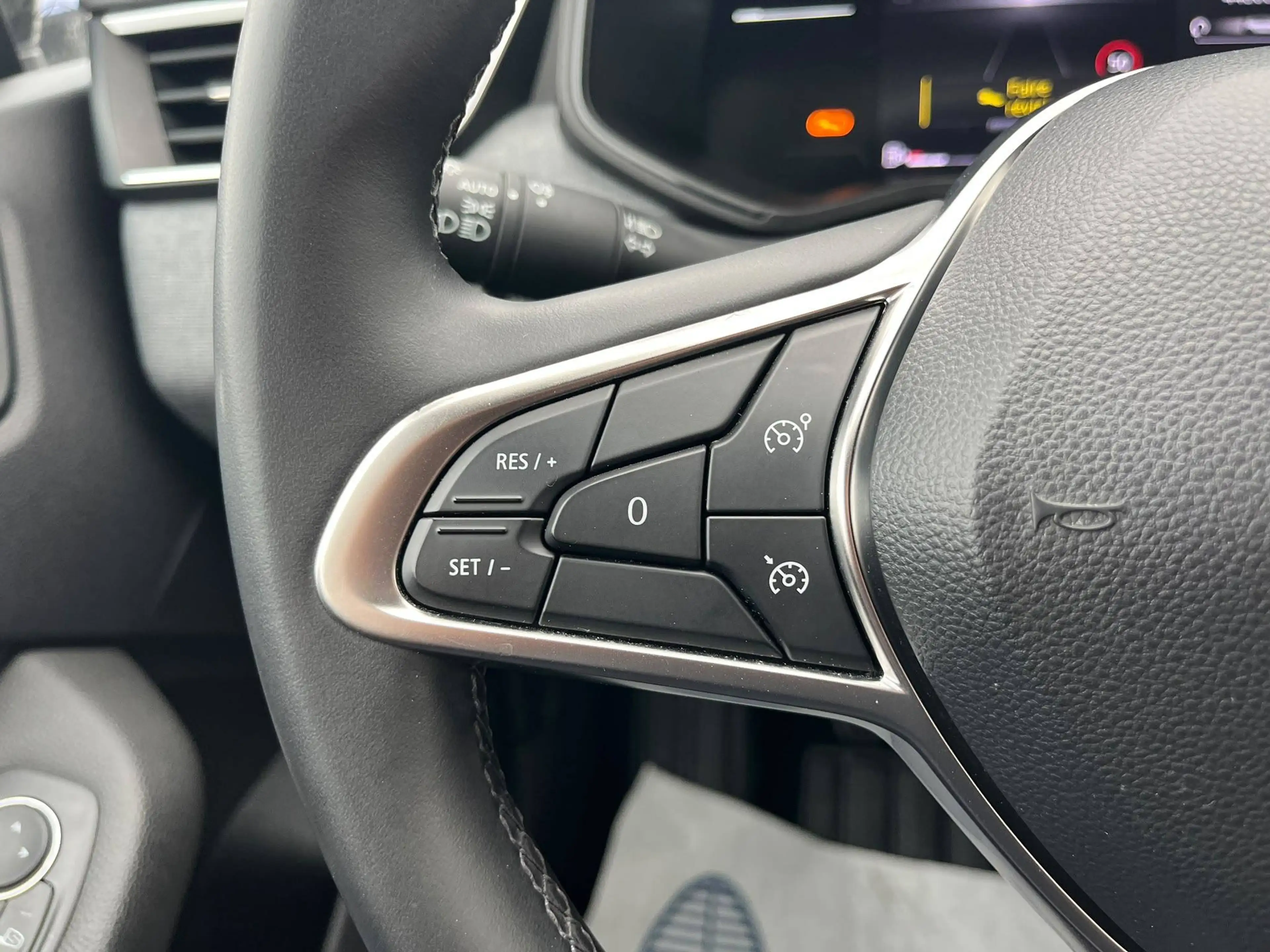 Renault Clio Clio V 1.0 TCe Evolution — photo 11