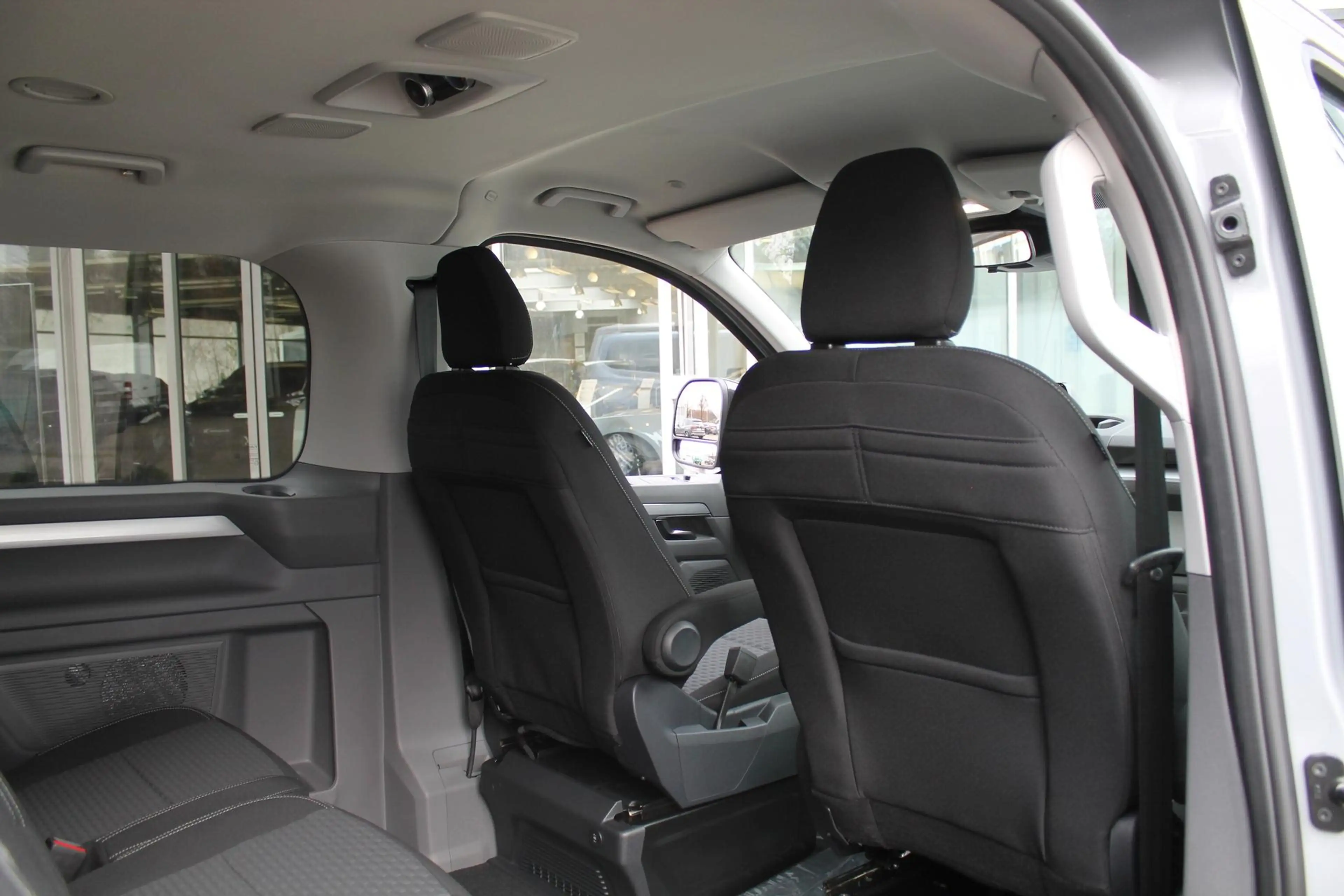 Volkswagen T7 Caravelle Life 2.0TDI DSG Lang Nav Standhzg AssistenzP Si... — photo 13