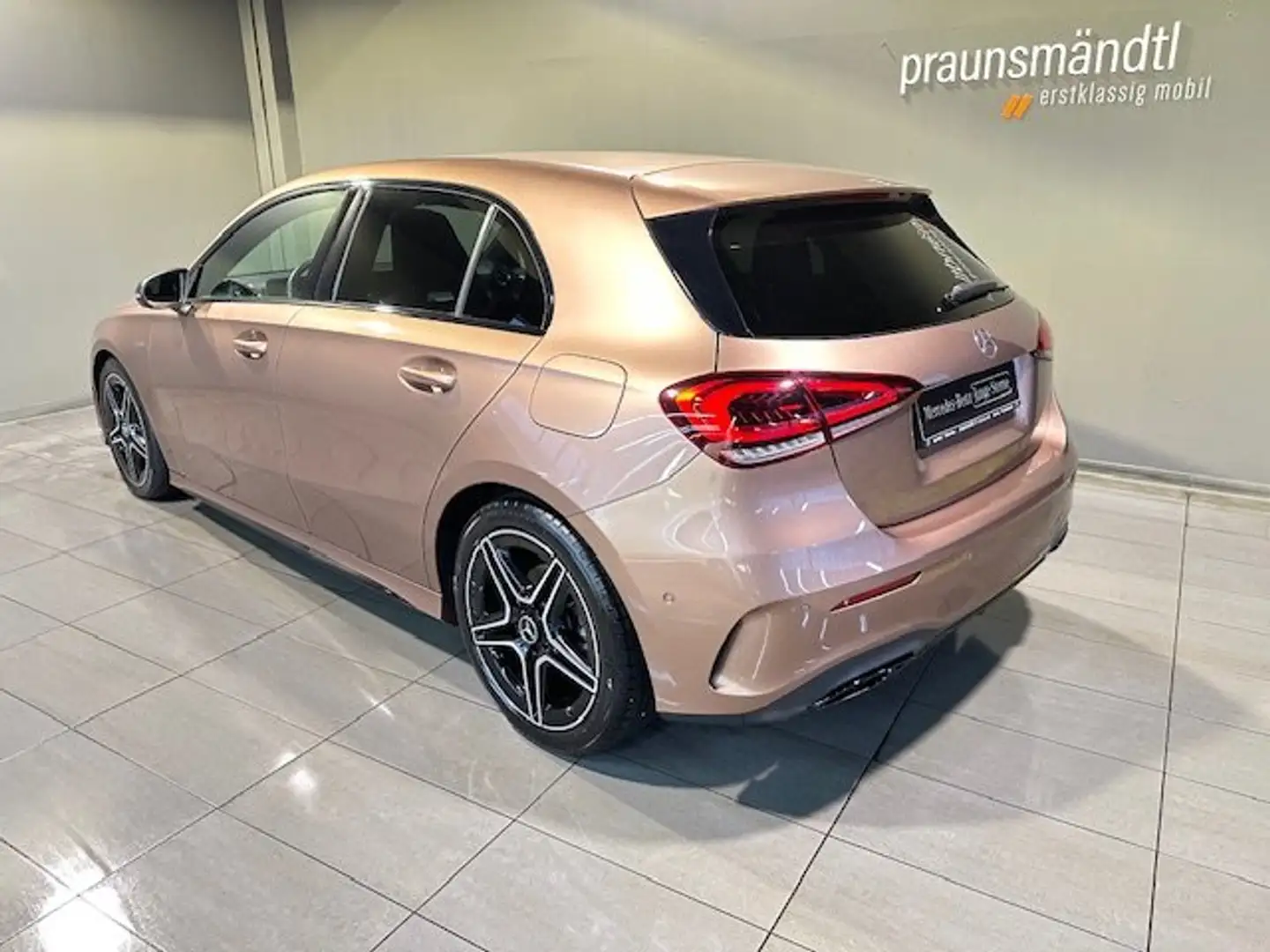 Mercedes-Benz A 180 d Edition 2021 AMG Night Kamera/LED/MBUX + Or - 2