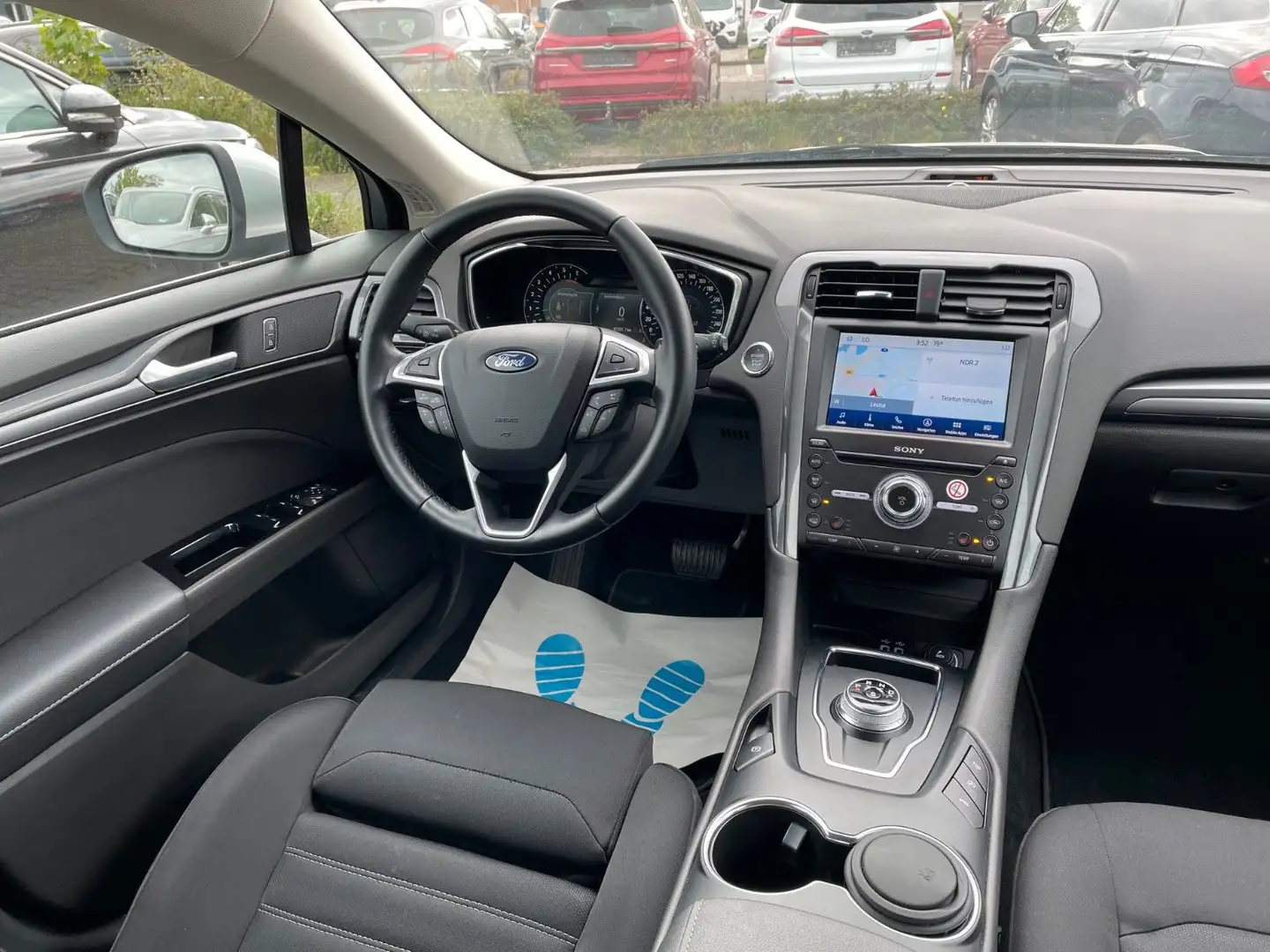 Ford Mondeo Kombi Titanium TDCi150 Sony/LED/WiPa/AHK Argent - 2