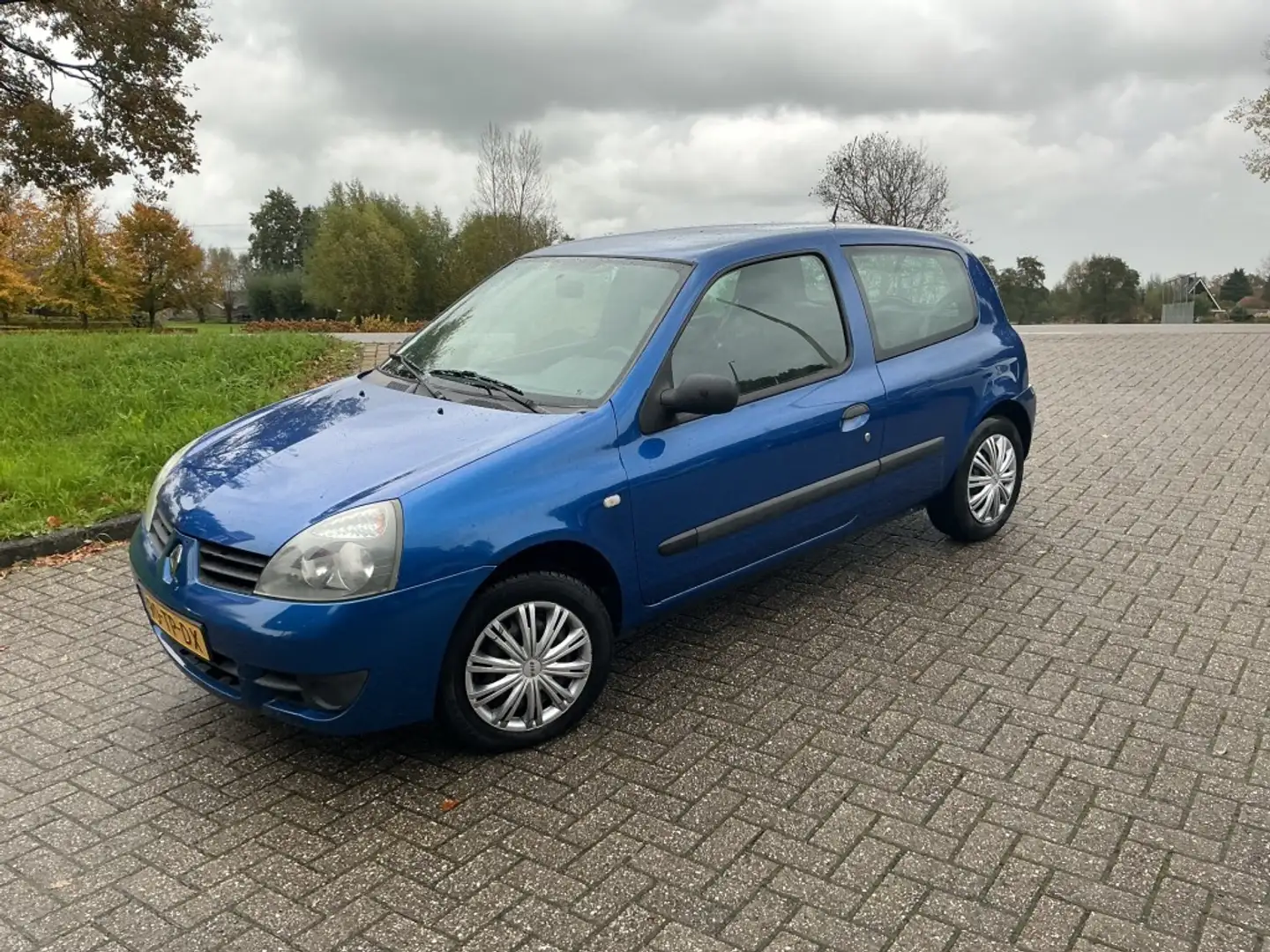 Renault Clio 1.4-16V CAMPUS Blauw - 1