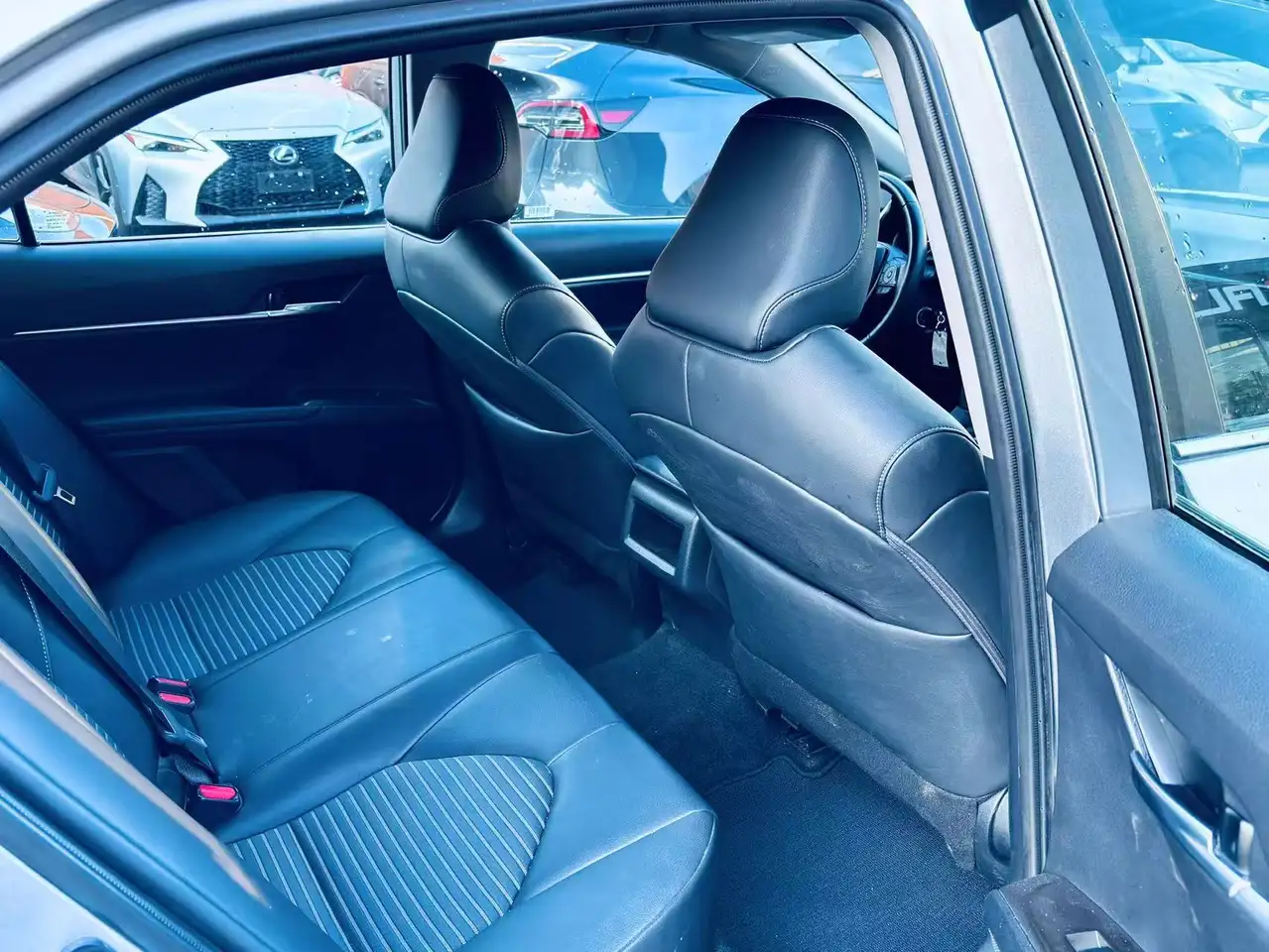Toyota Camry снимка Toyota Camry