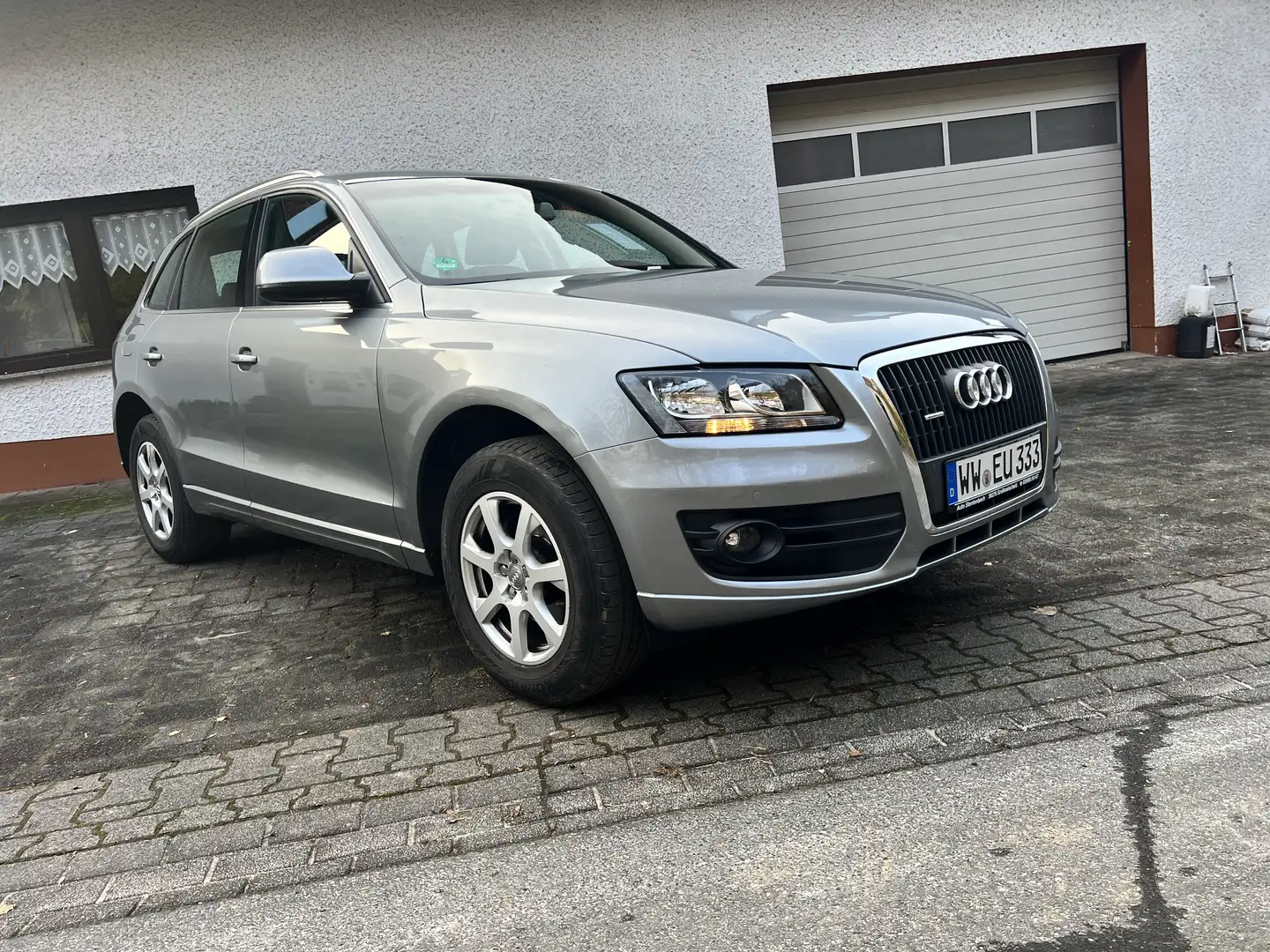 Audi Q5 2.0 TDI 125 kW quattro Schwarz - 1