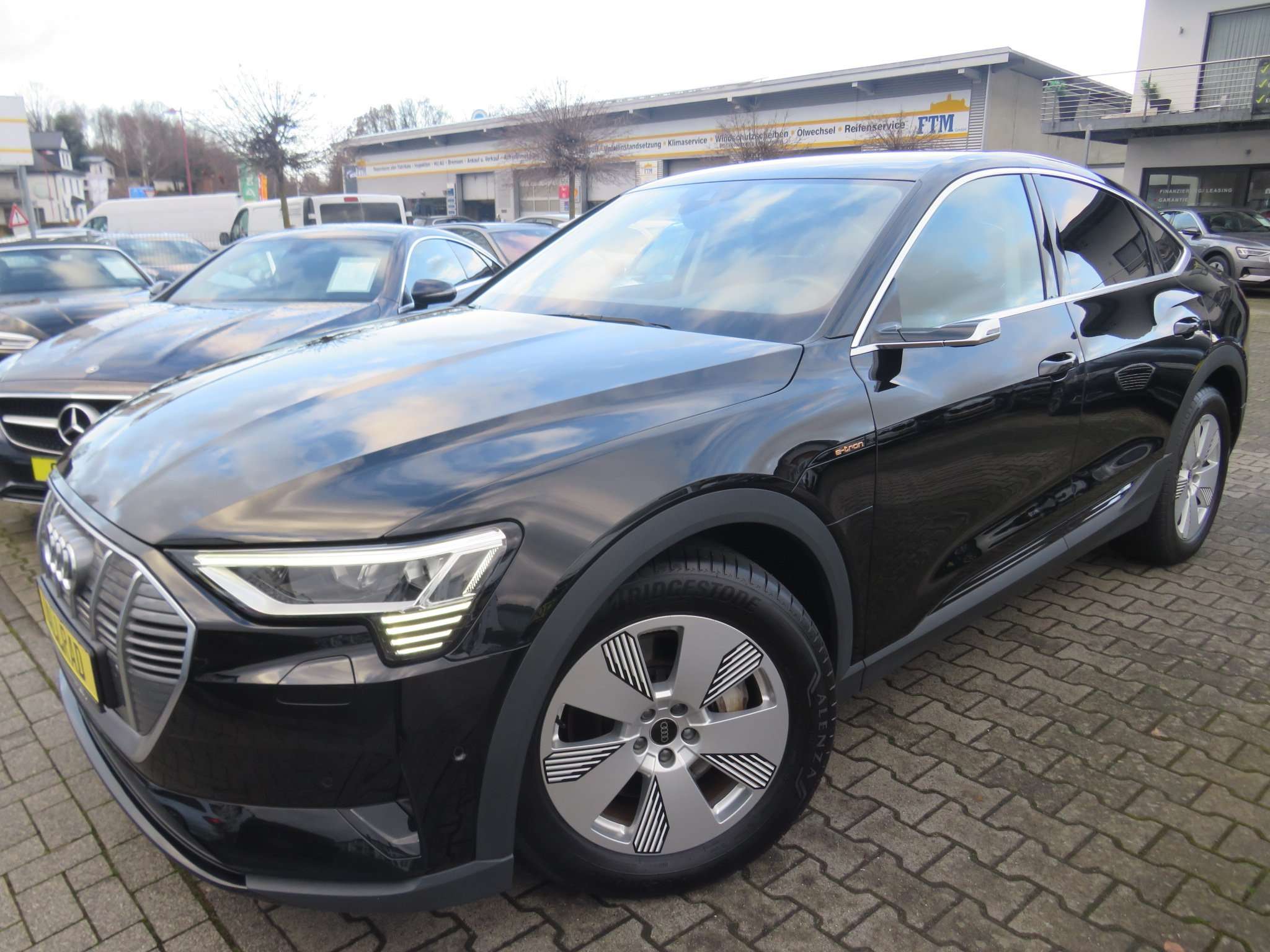 Audi e-tron