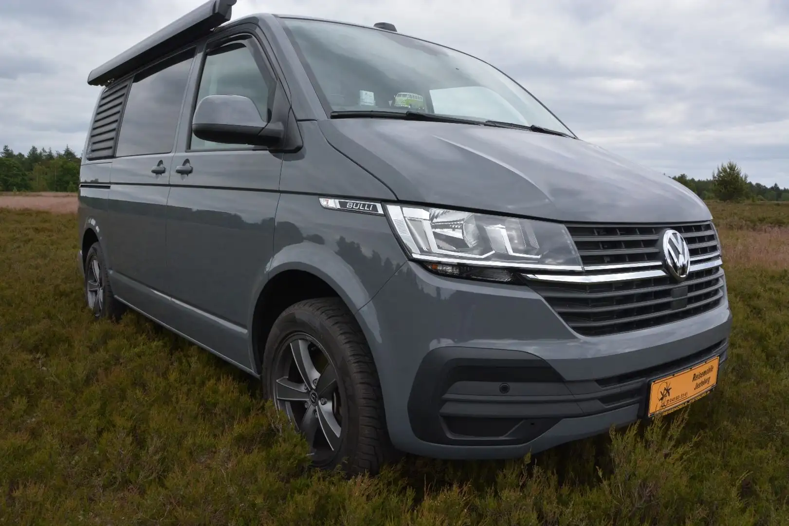 Volkswagen T6.1 Wohnmobil DSG AUTOMATIK 110KW Kurzer Radsta Grau - 2