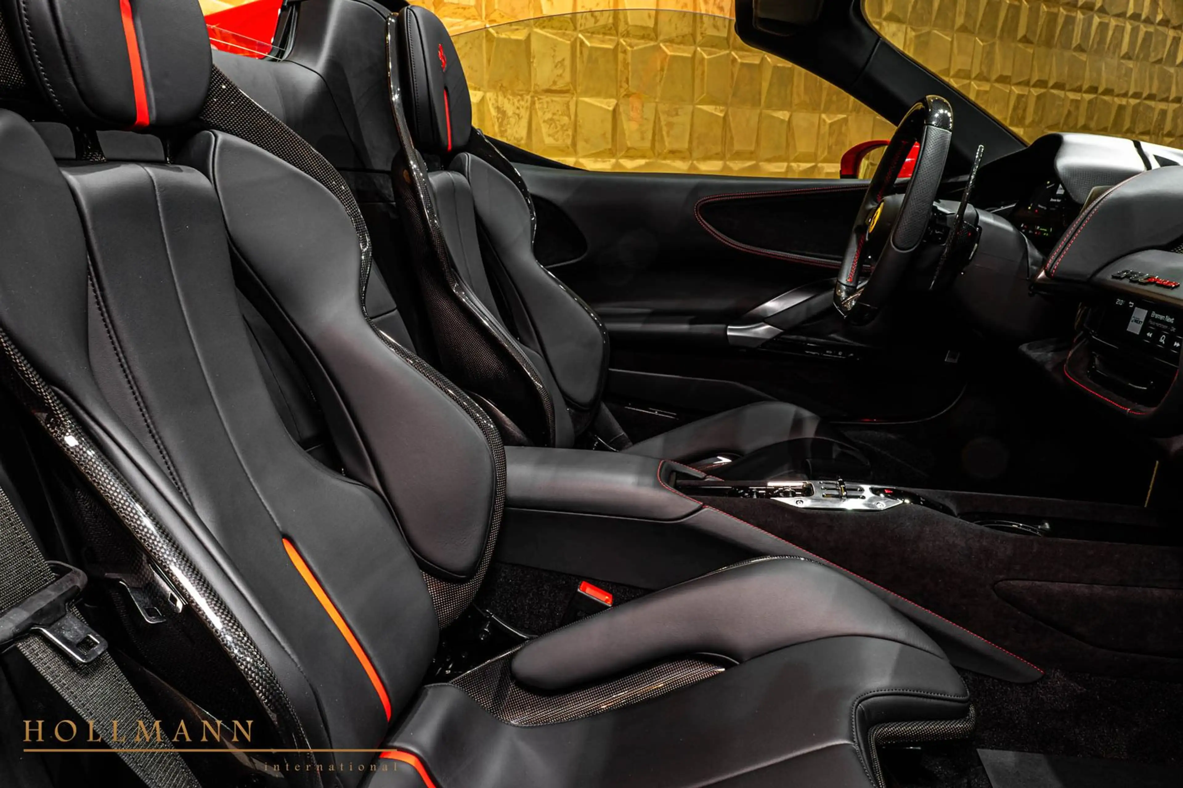 Ferrari SF90 Spider LEDS + CARBON + LIFT + STOCK + — photo 13