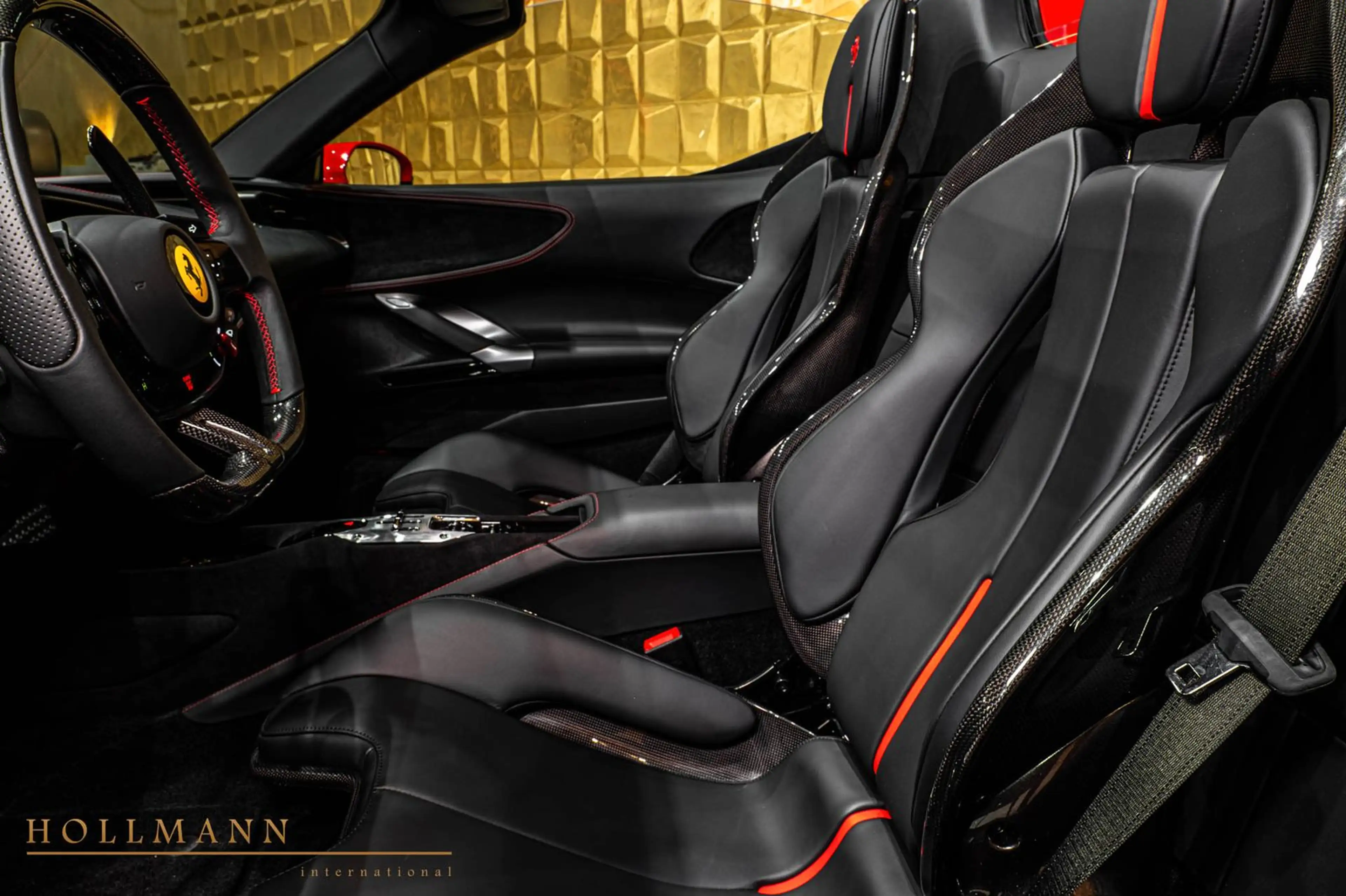 Ferrari SF90 Spider LEDS + CARBON + LIFT + STOCK + — photo 12