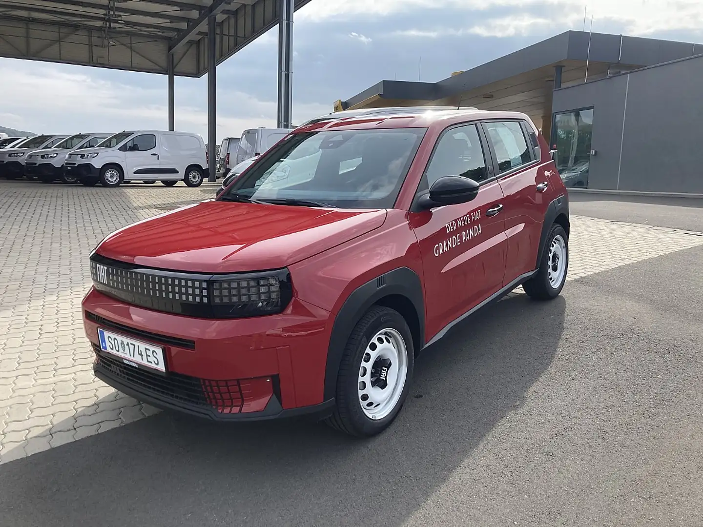Fiat Grande Panda Elektro 44kWh RED netto € 18.333,- Rot - 1