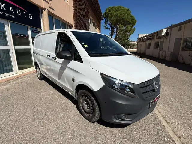 Mercedes-Benz Vito view 7