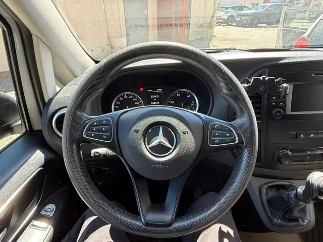 Mercedes-Benz Vito view 15