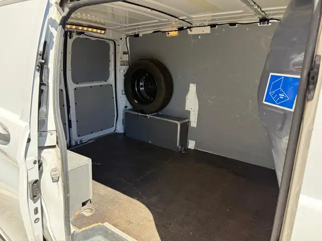 Mercedes-Benz Vito view 13