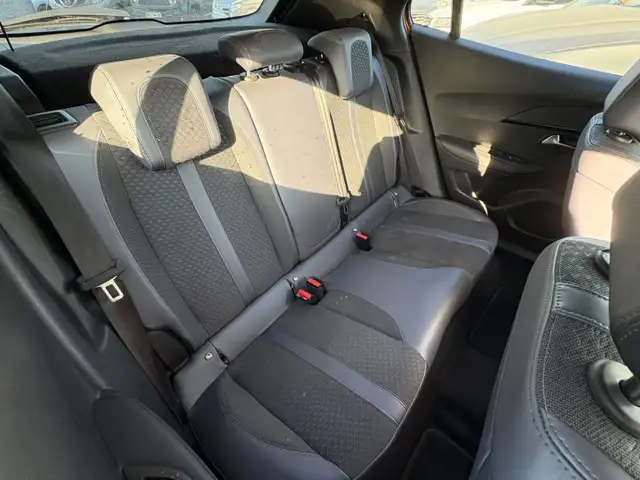 Peugeot 2008 view 10