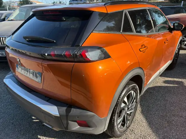 Peugeot 2008 view 5