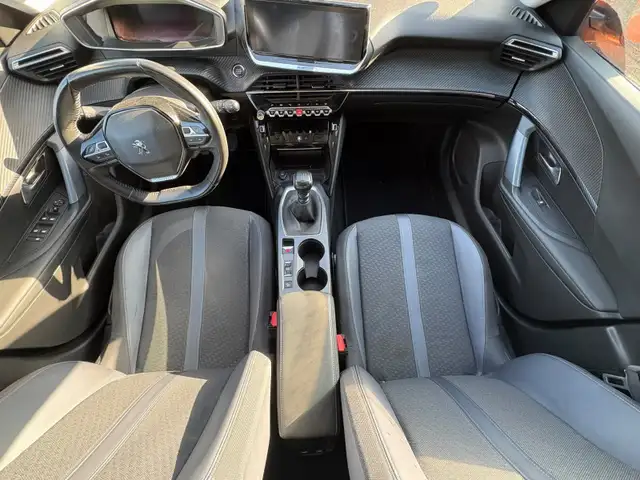 Peugeot 2008 view 7