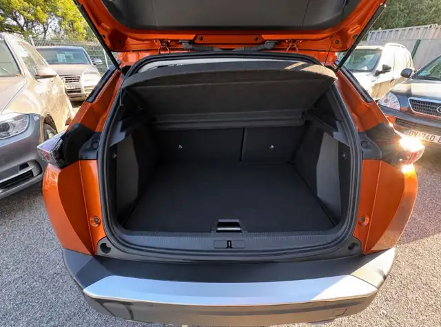 Peugeot 2008 view 9