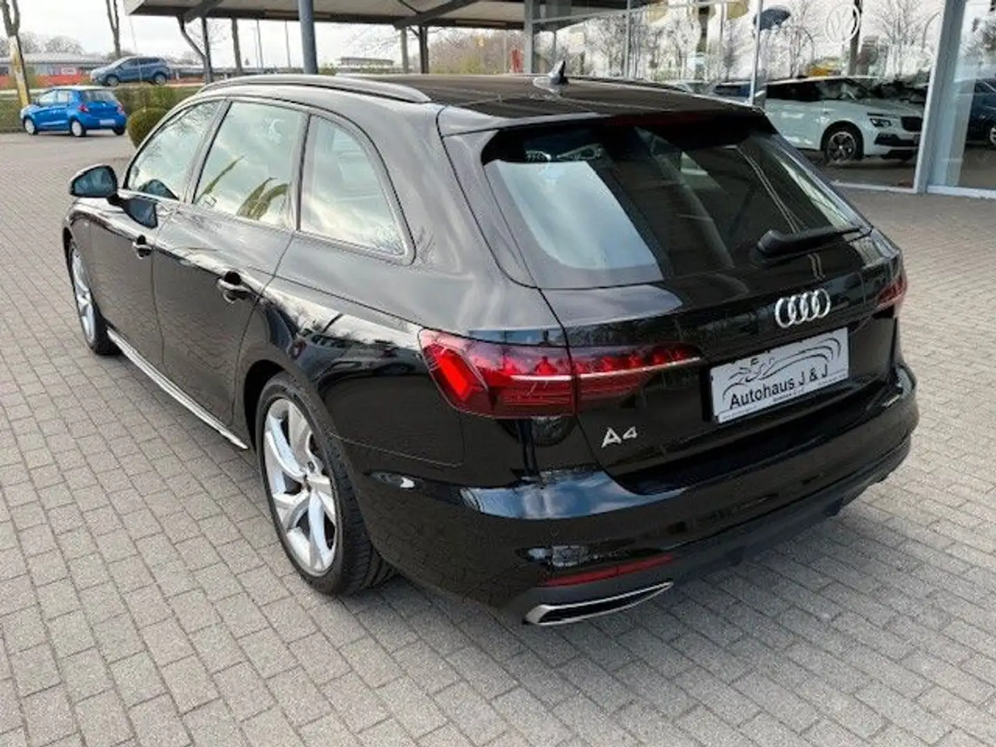 Audi A4 Avant 40 TDI S-line Pano/ACC/Kamera/LED/Navi Schwarz - 2