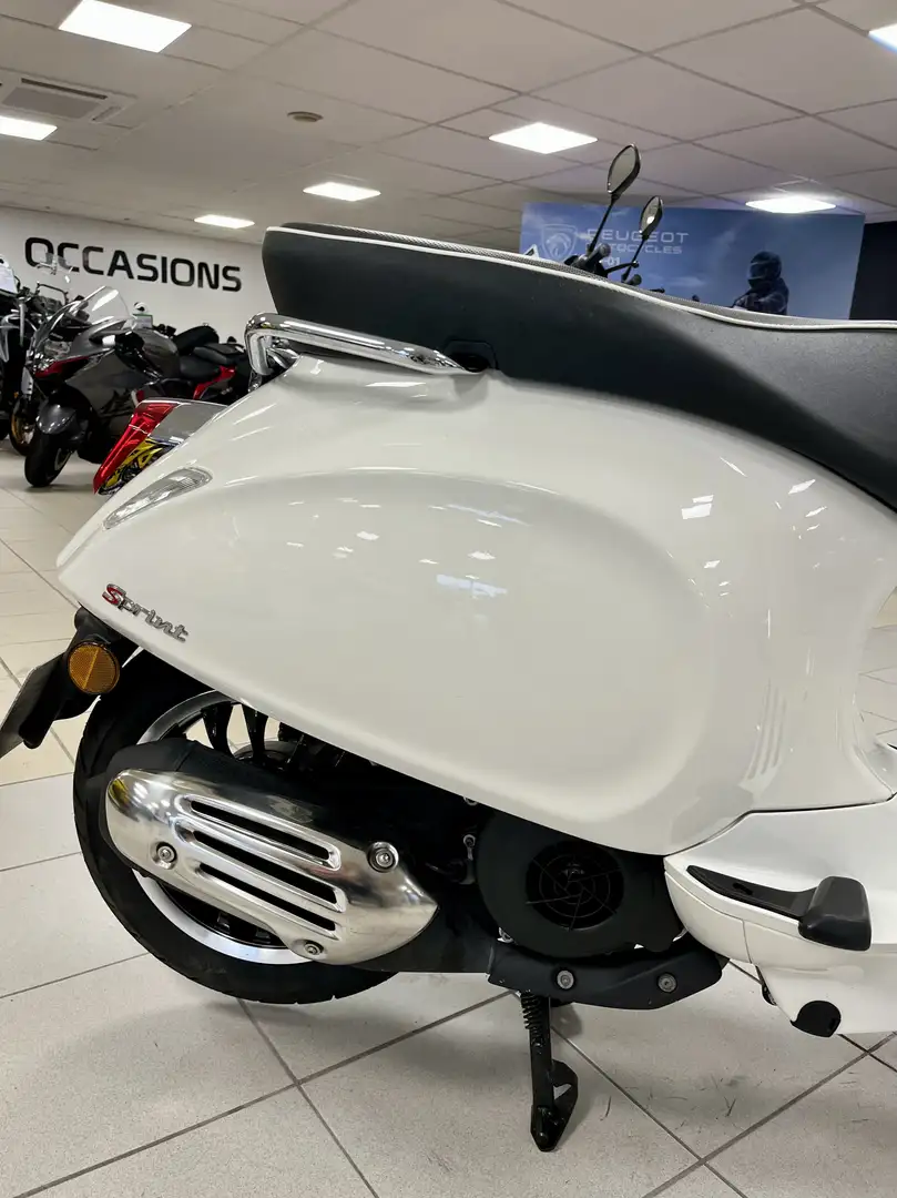 Vespa Sprint 125 Weiß - 2