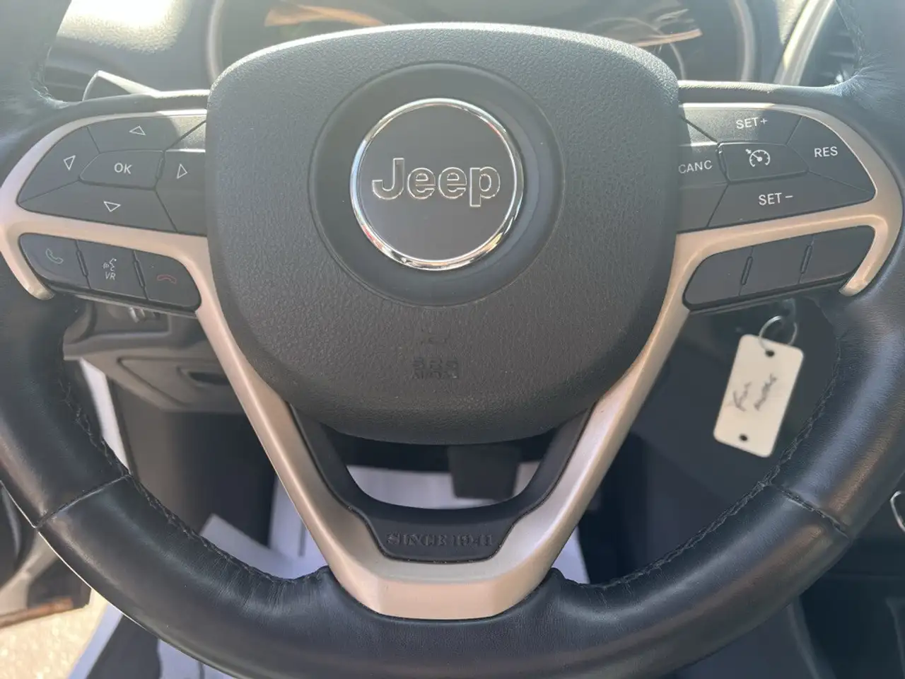 Jeep Cherokee photo Jeep Cherokee