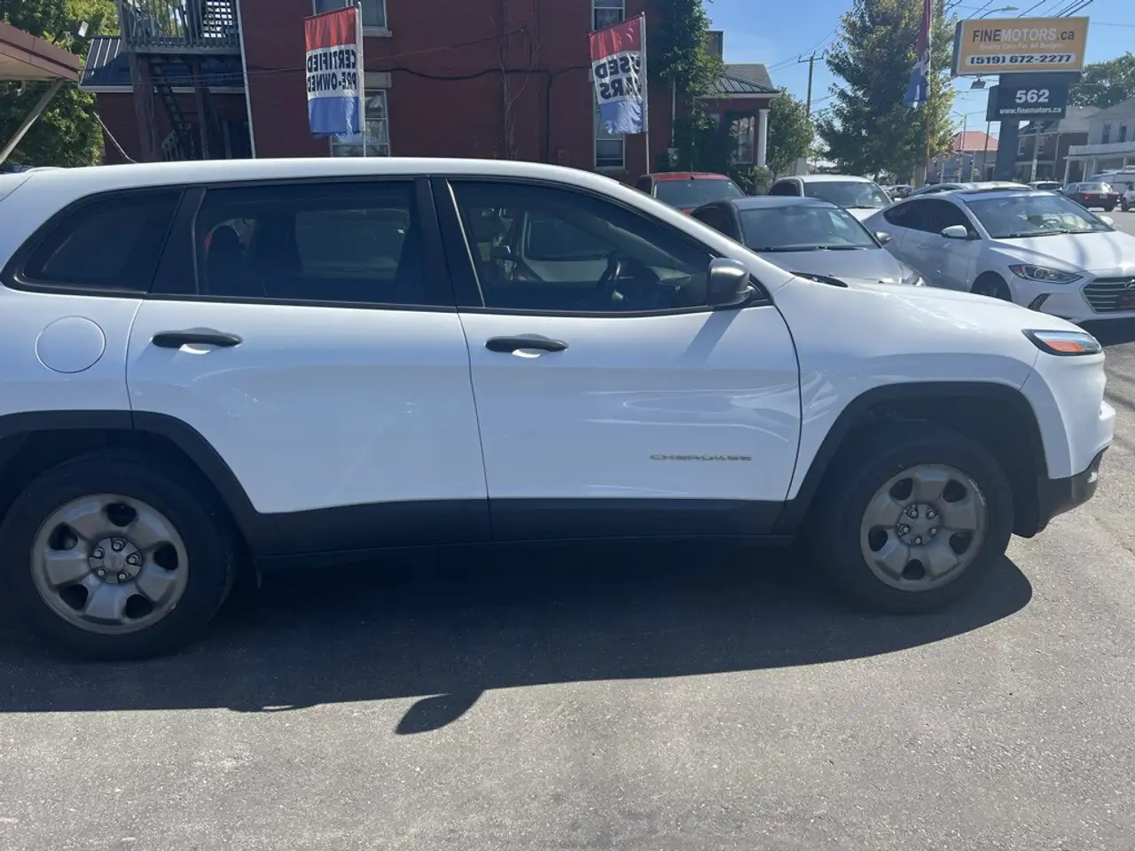 Jeep Cherokee photo Jeep Cherokee