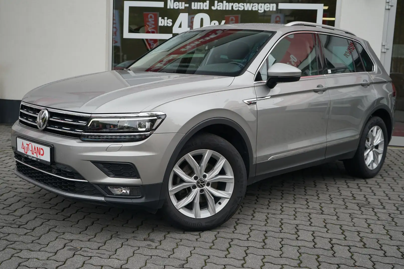Volkswagen Tiguan 2.0 TDI Highline 4Motion LED Navi ACC AHK Argento - 2