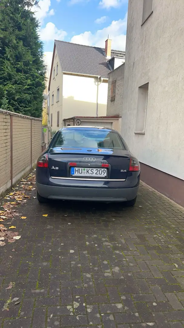 Audi A6 2.4 Синій - 2